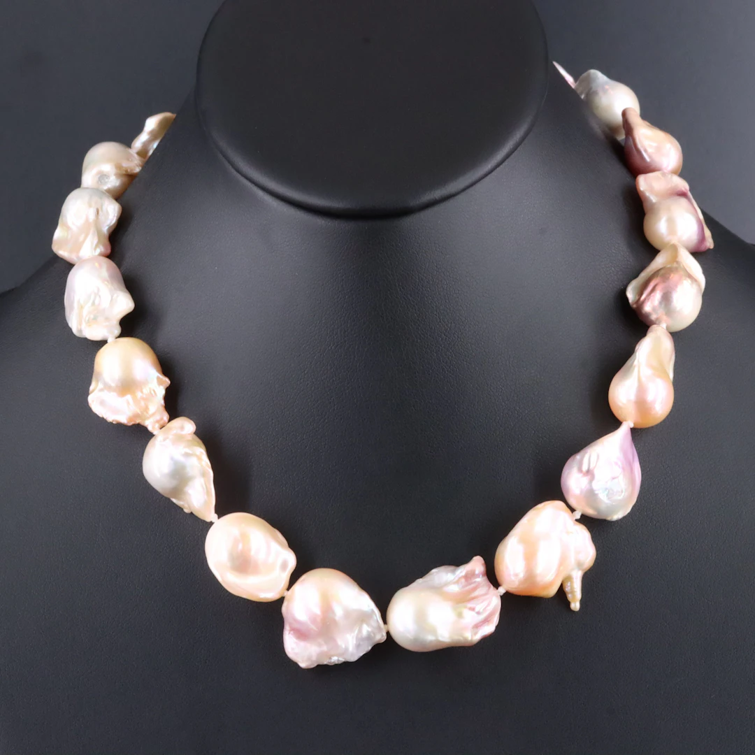 Pearl Necklace with 18K Clasp