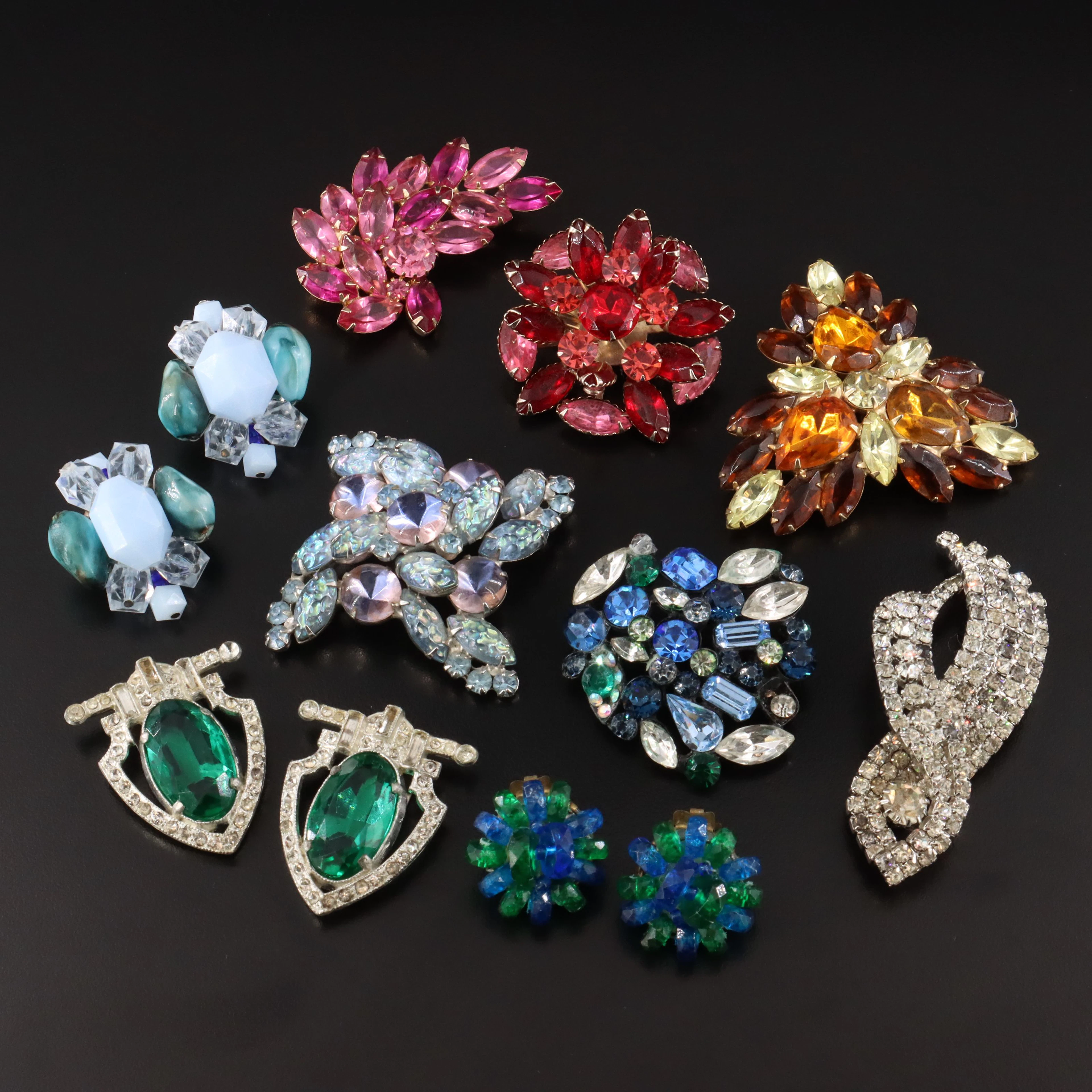 Juliana Lava Glass Brooch Featured in Jewelry Collection