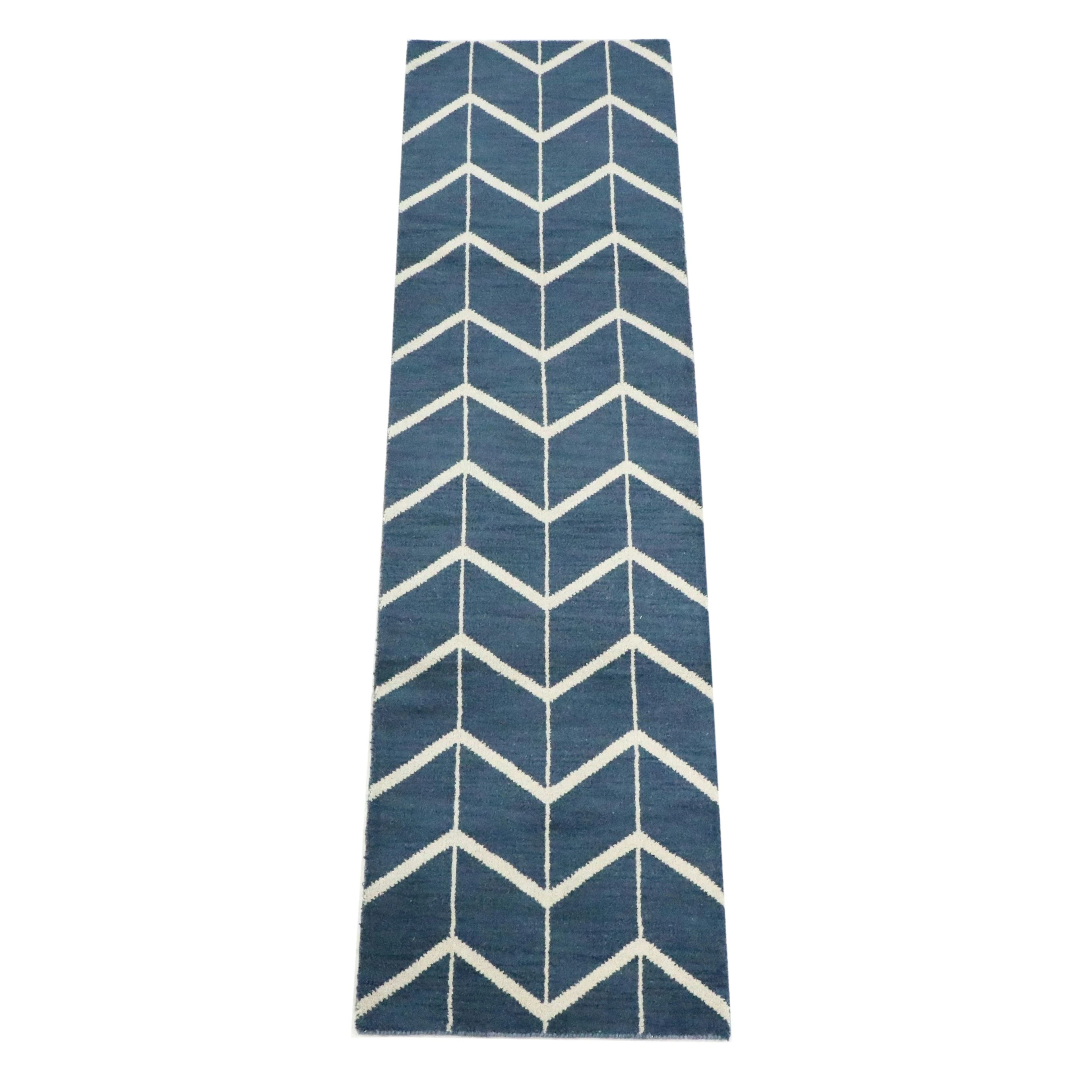 2'8 x 9'9 Hand-Knotted Indian Carpet Runner