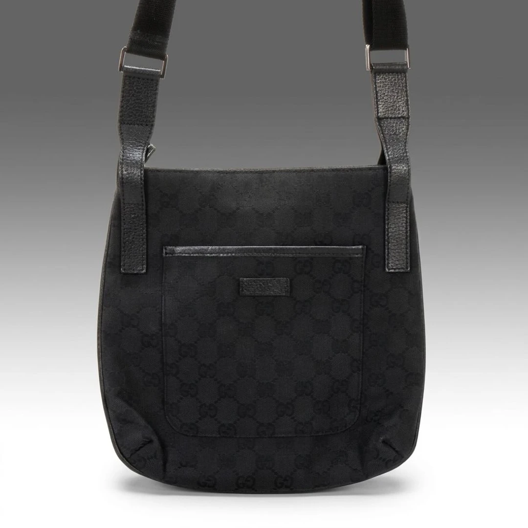 Gucci Crossbody Bag in GG Supreme Canvas and Black Leather Trim