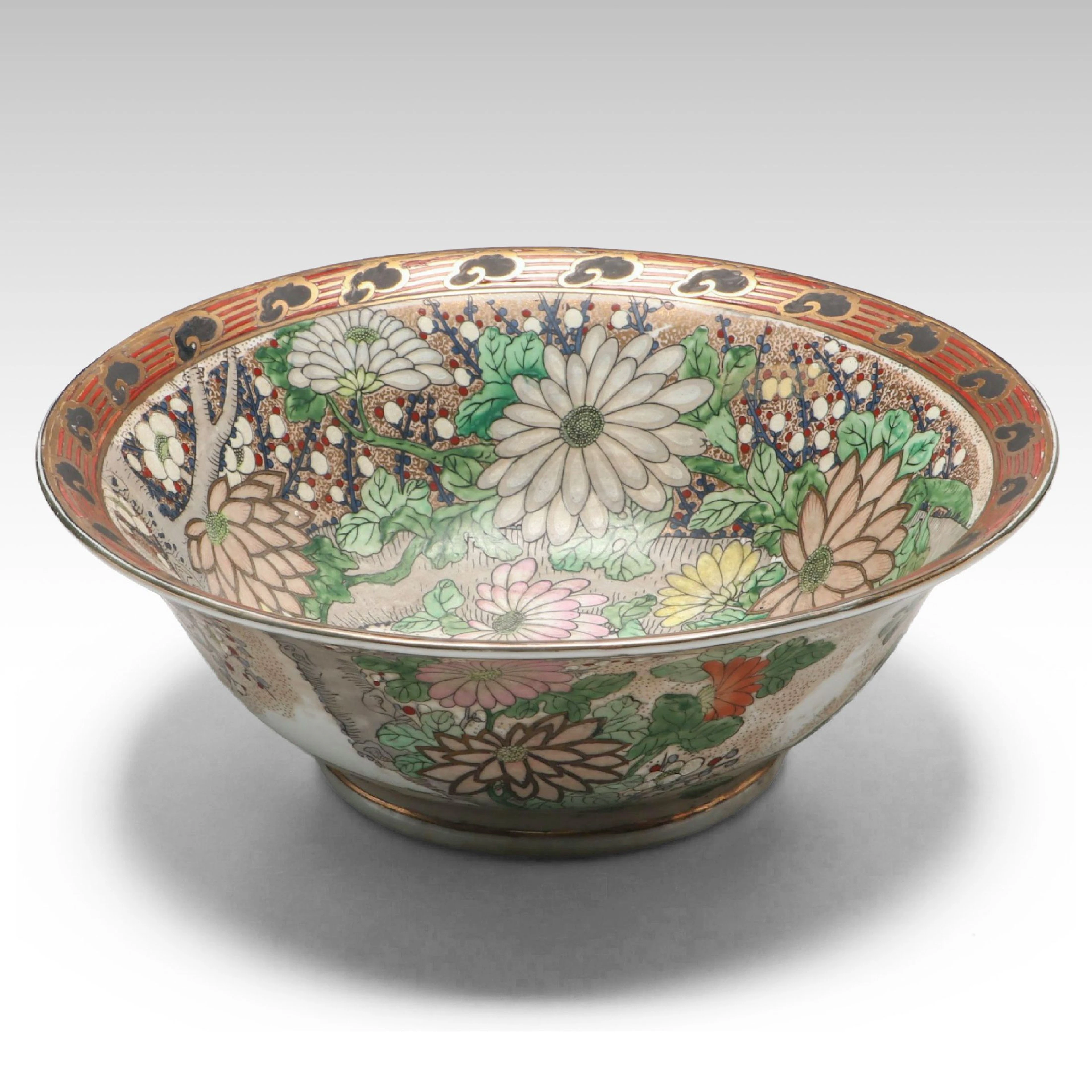 Japanese Floral Hand-Painted Porcelain Decorative Bowl