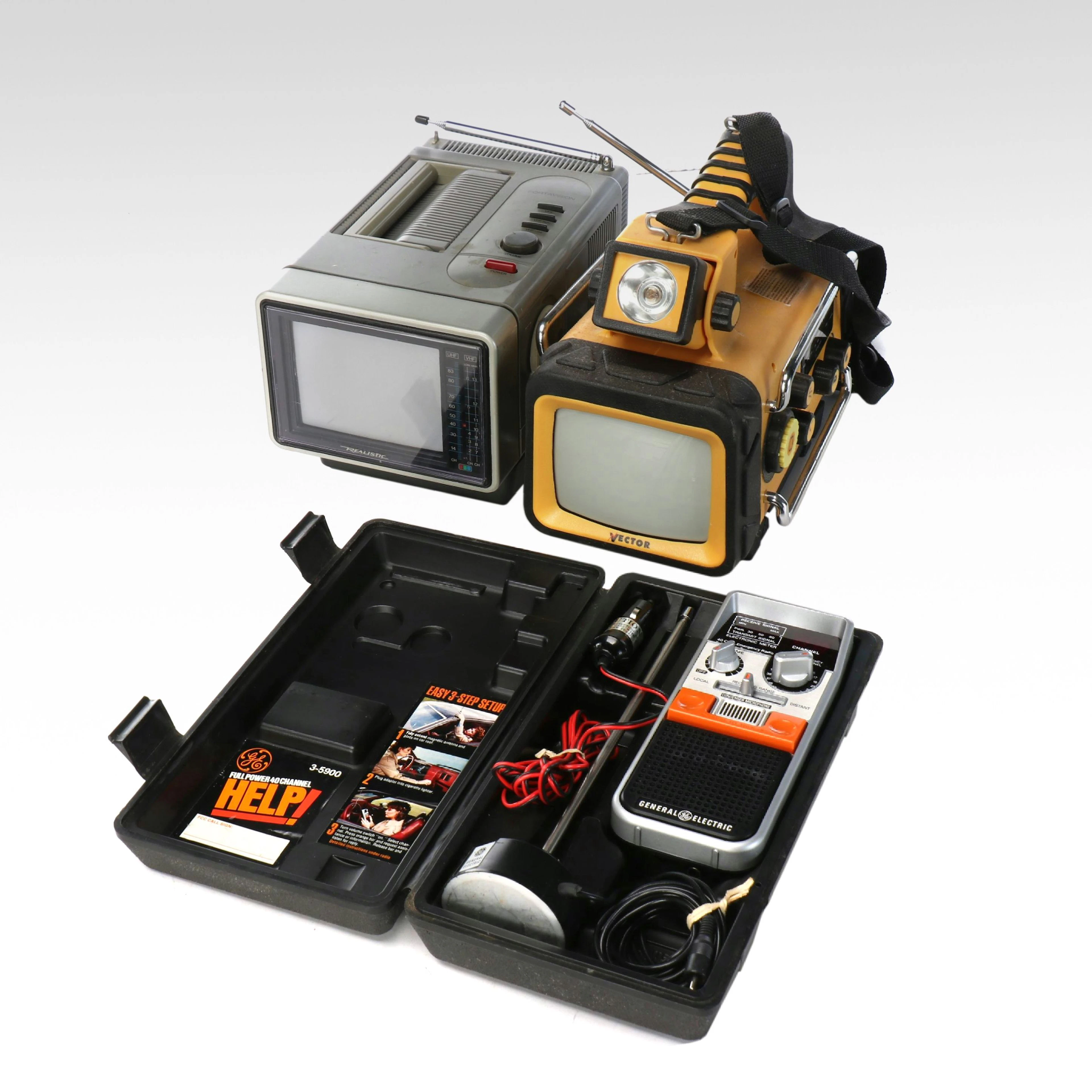 Vector VEC135 Storm Tracker, Realistic PortaVision and Emergency Radio Kit