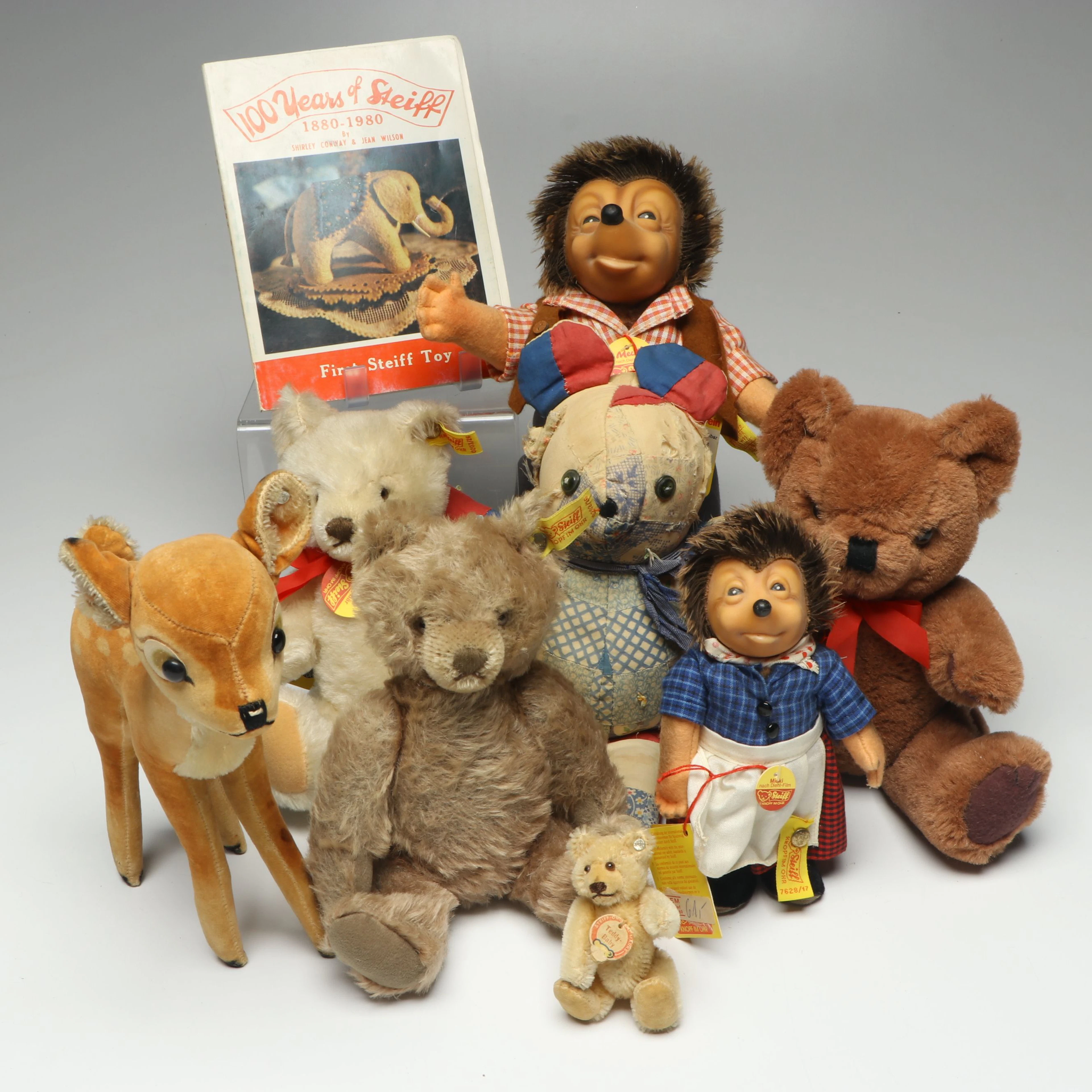 Steiff "Original Teddybär," "Teddy-Baby" and More Stuffed Animals with Book
