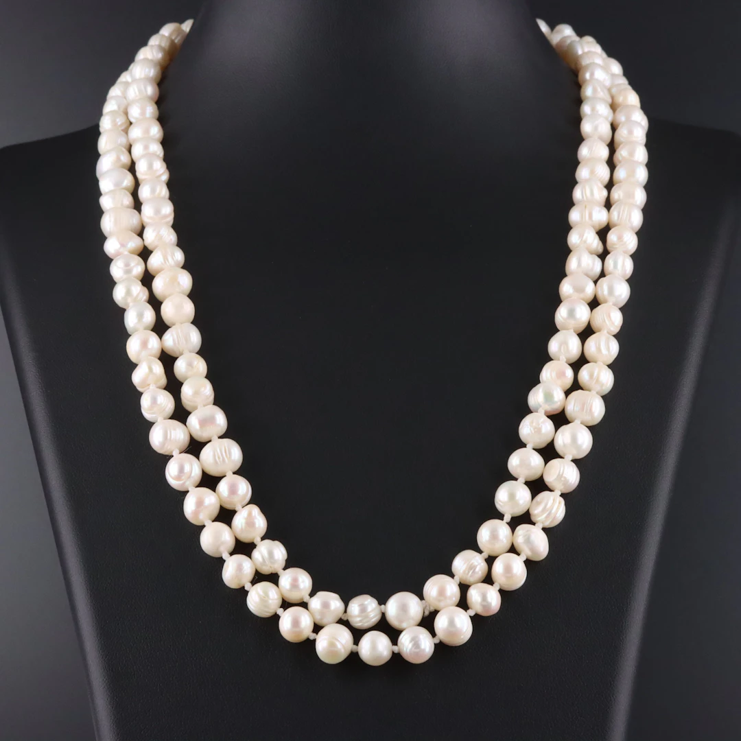 Rope Length Pearl Necklace