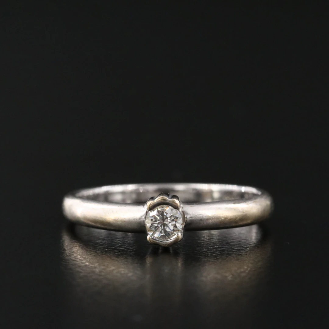 18K 0.14 CT Diamond Ring