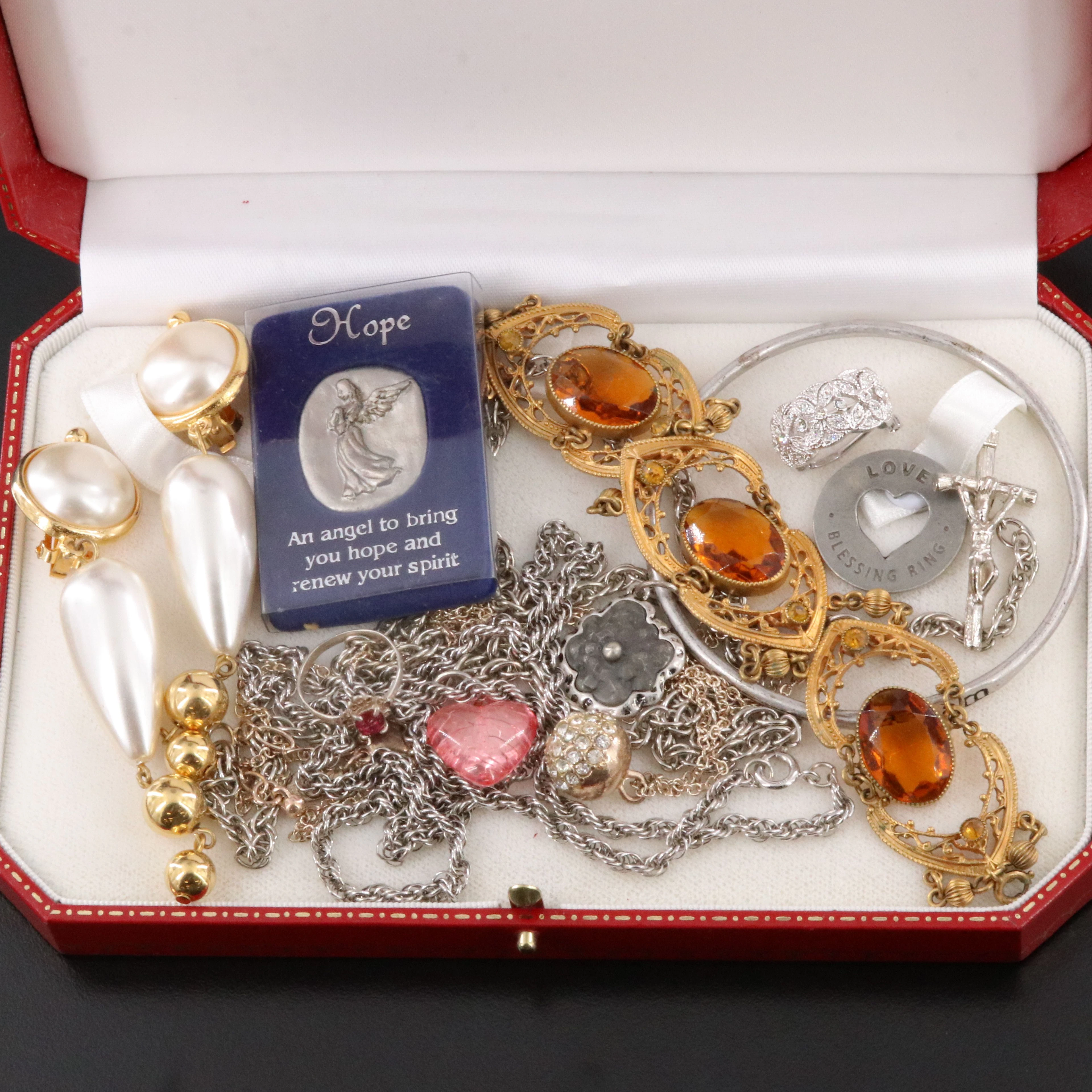 Uncommon Discoveries: Jewelry Collection