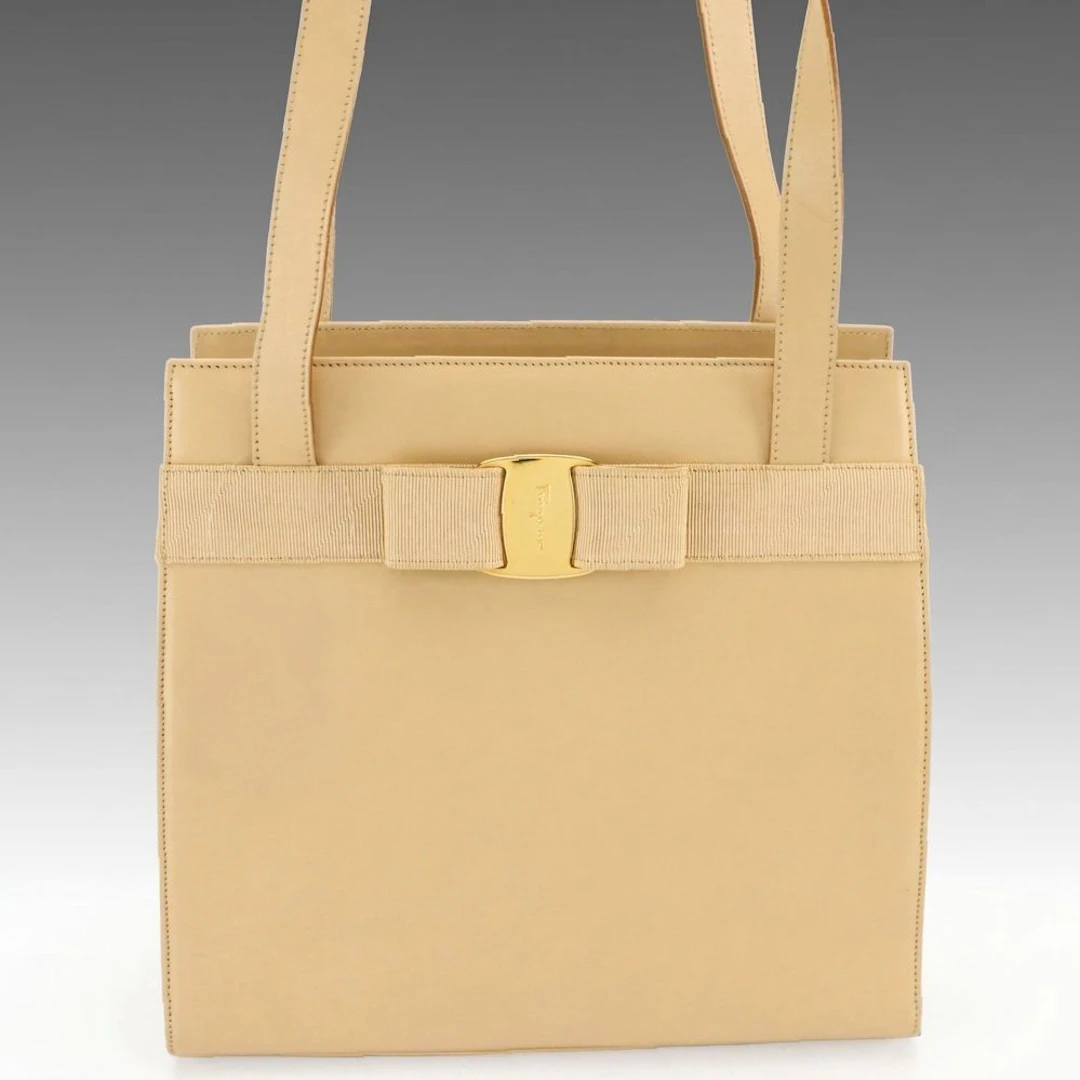 Salvatore Ferragamo Vara Bow Shoulder Bag in Tan Leather