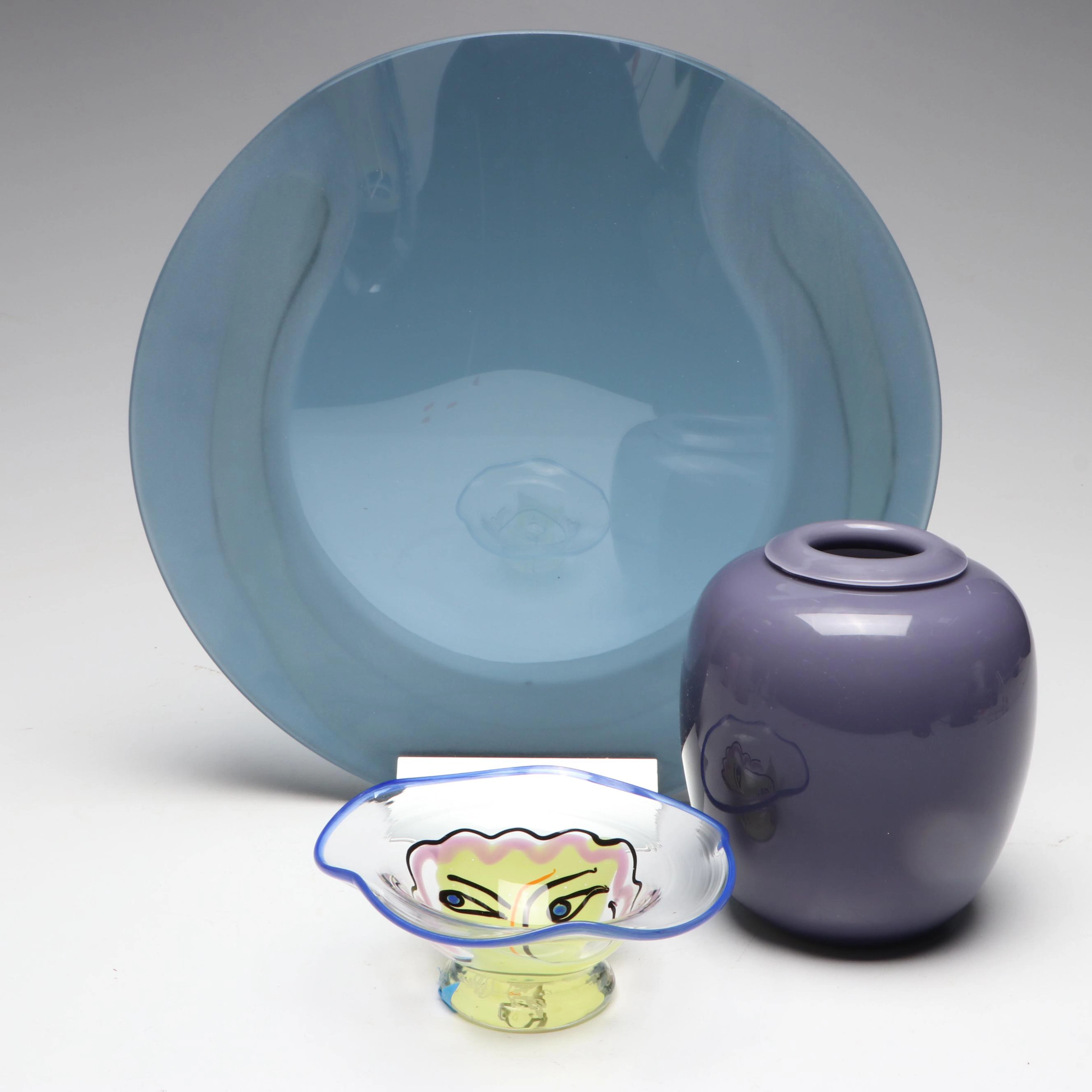 William and Katherine Bernstein Art Glass Dish with More Vases