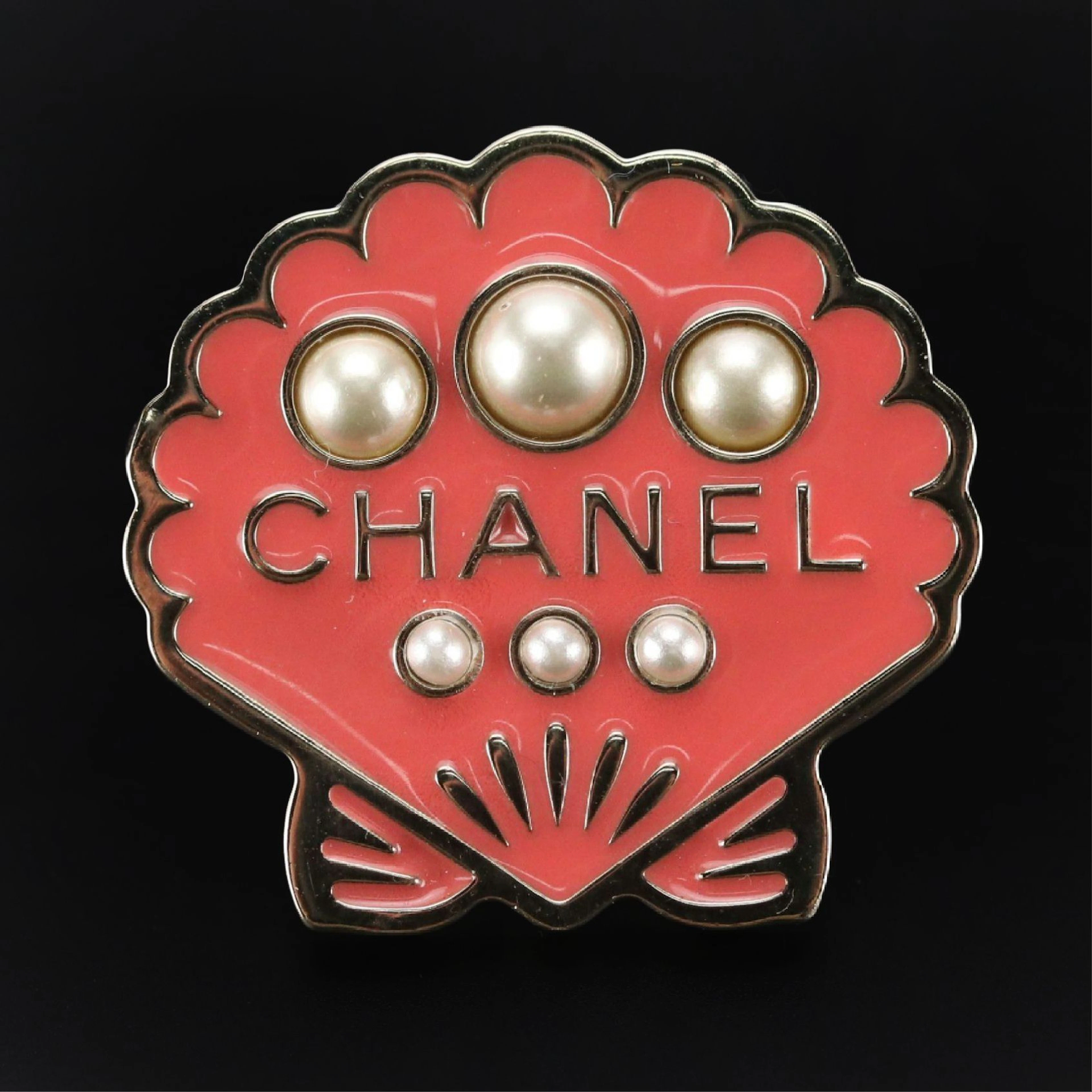 Chanel Enamel Imitation Pearl Seashell Brooch Pin