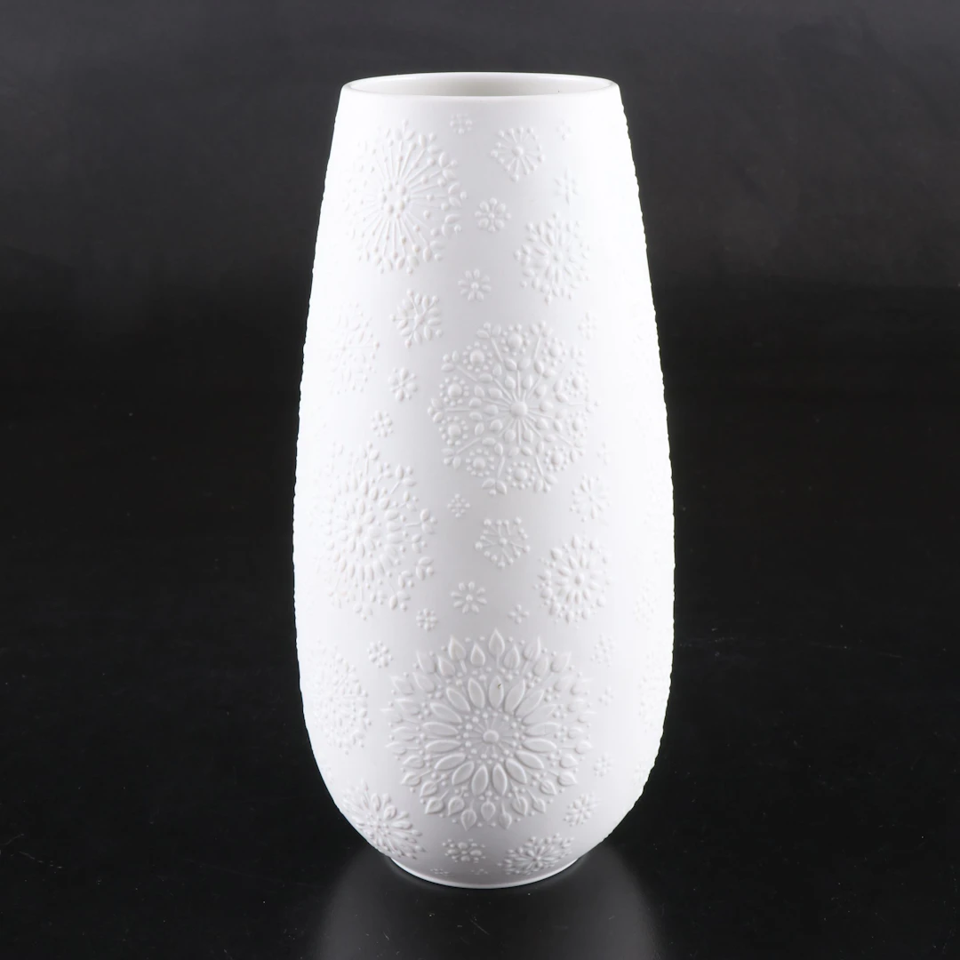 Heinrich Porcelain Snowflake Relief Vase, Mid to Late 20th C.