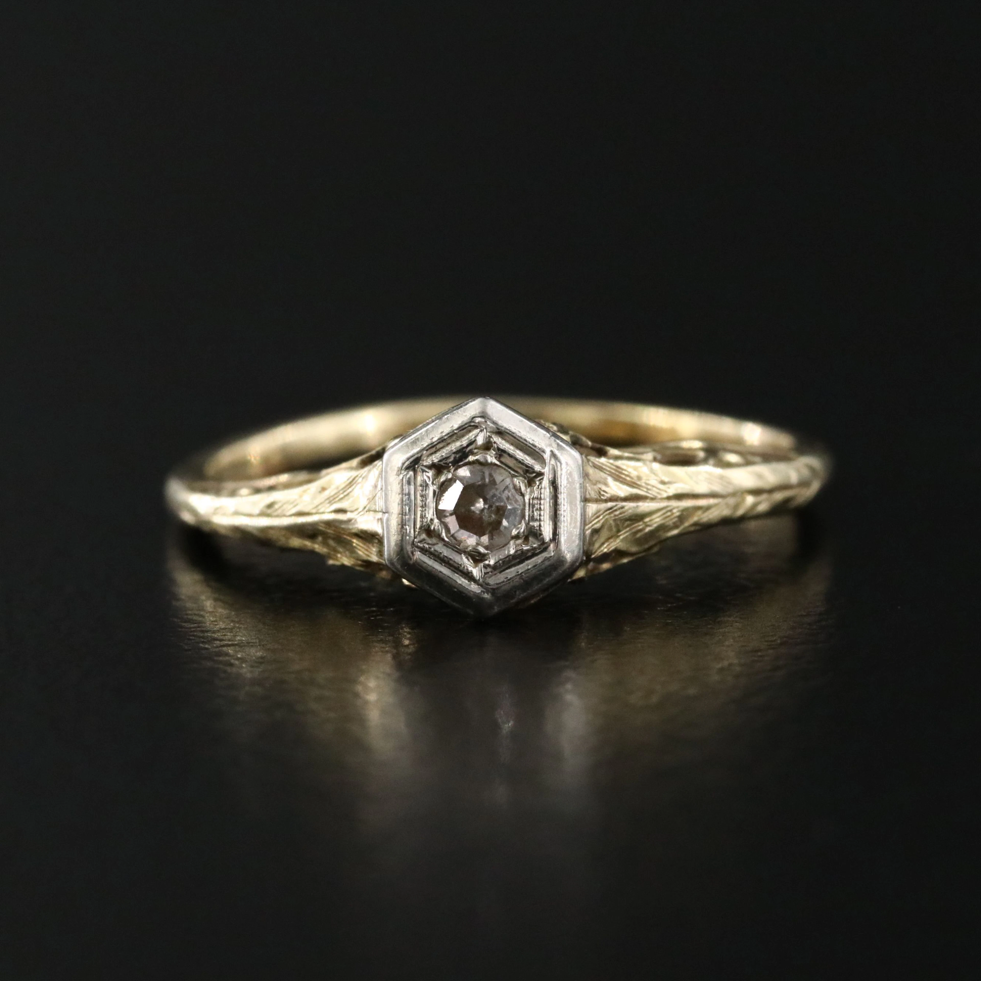 Vintage 14K 0.04 CT Diamond Ring