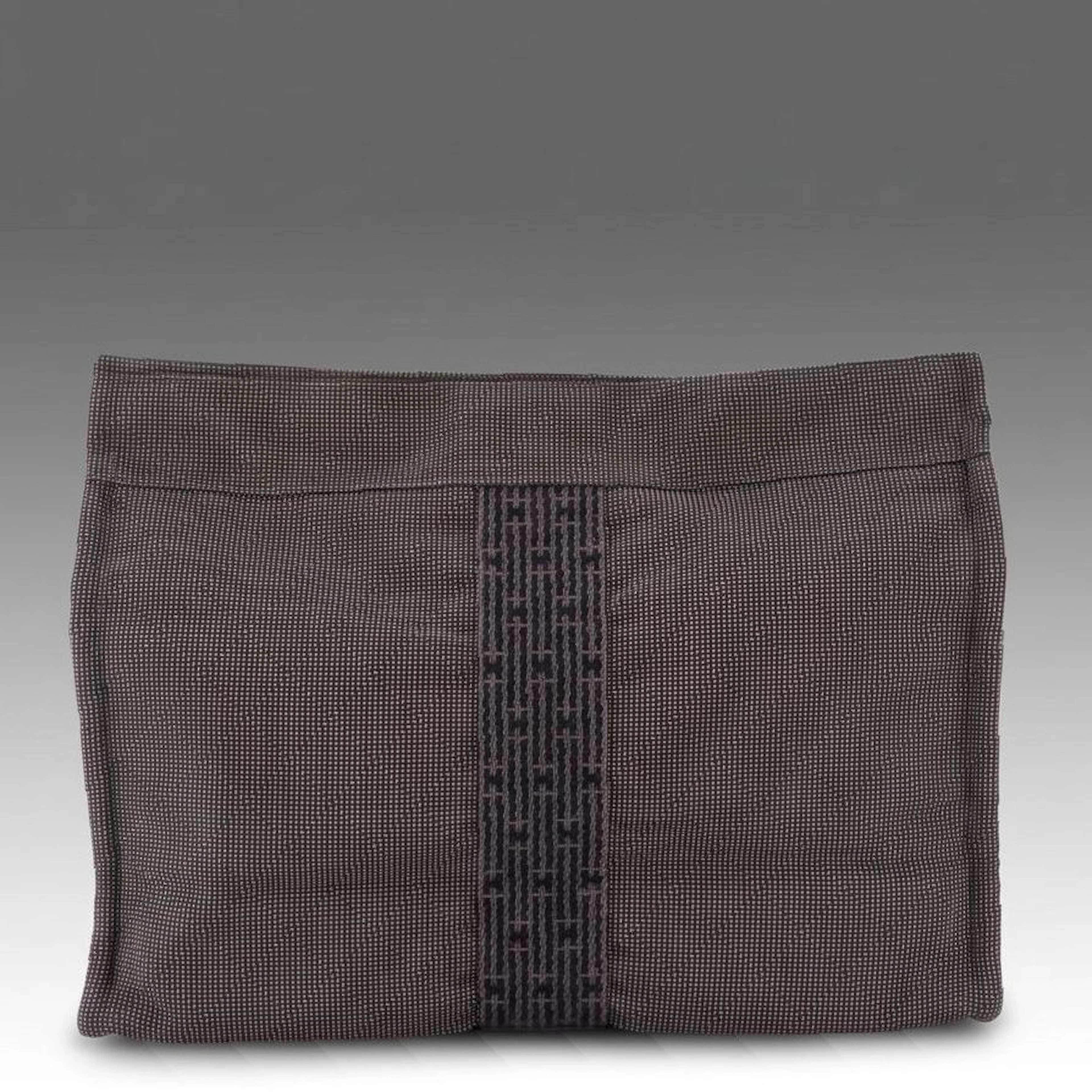 Hermès Herline Pouch MM Clutch Bag in Gray Canvas