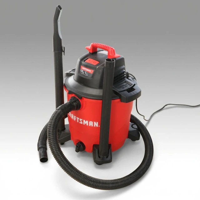 Craftsman 9-Gallon 4.25 Peak HP Wet/Dry Vacuum, 21st C.
