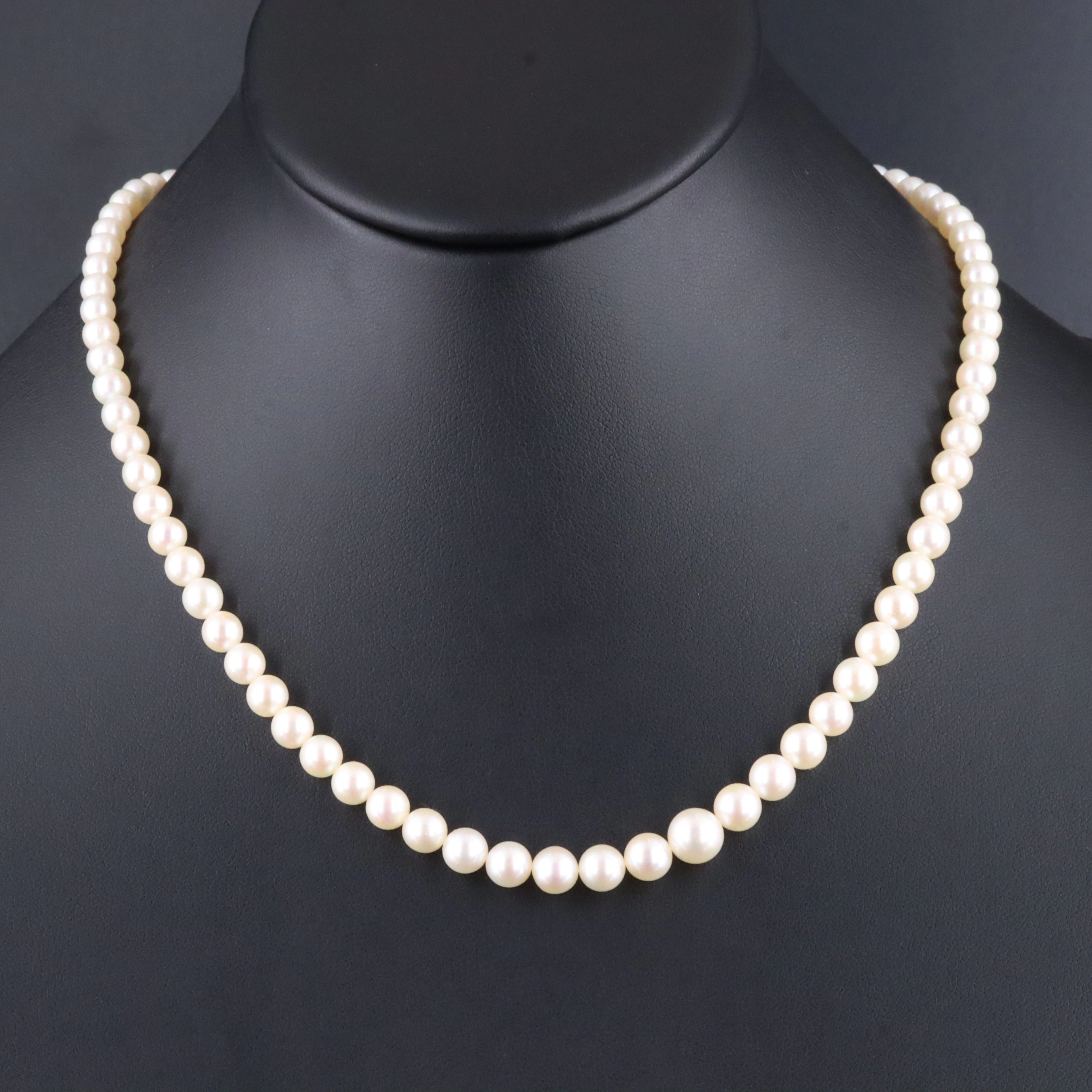 Graduating Pearl Necklace