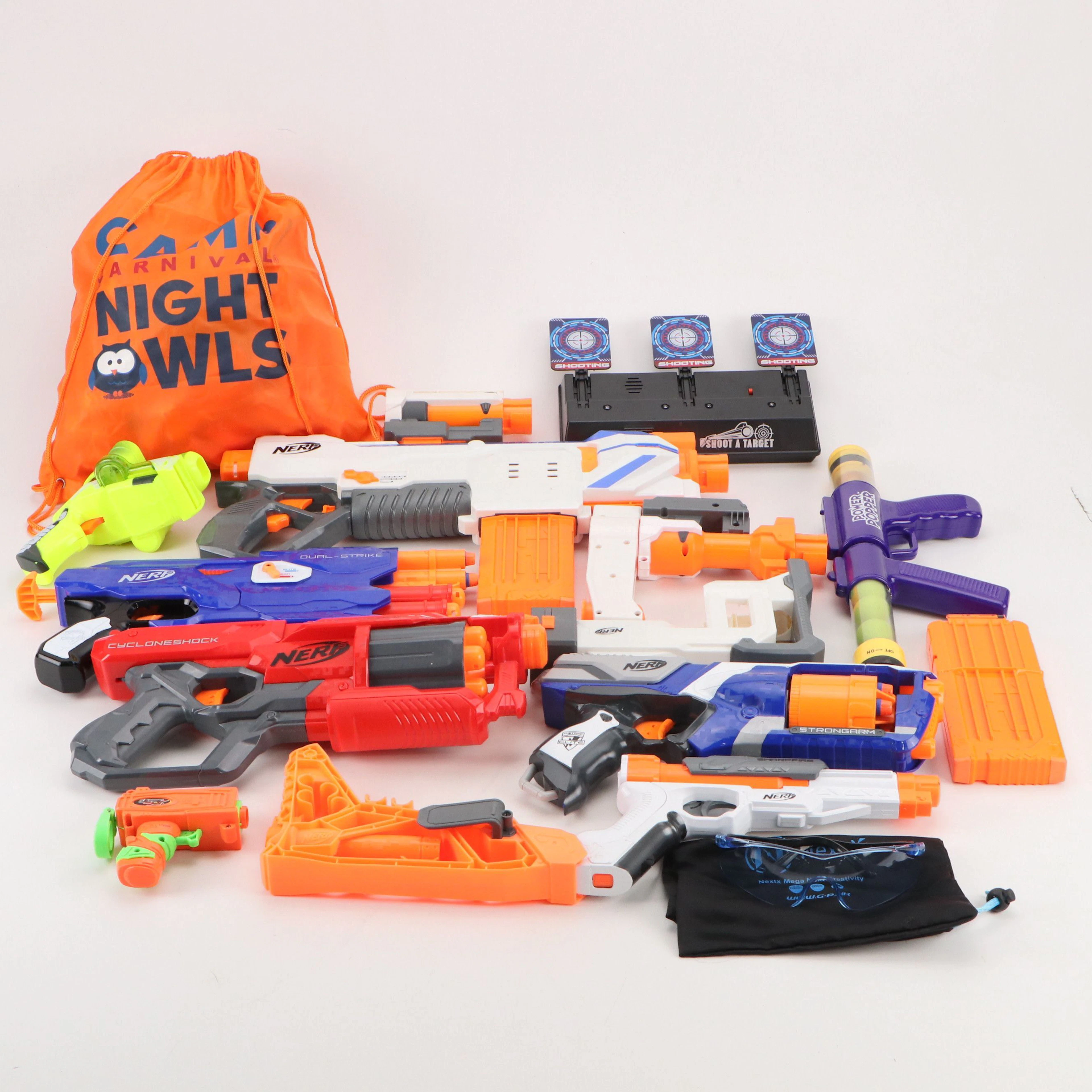 Nerf N-Strike Elite Strongarm, Sharpfire with More Toy Guns
