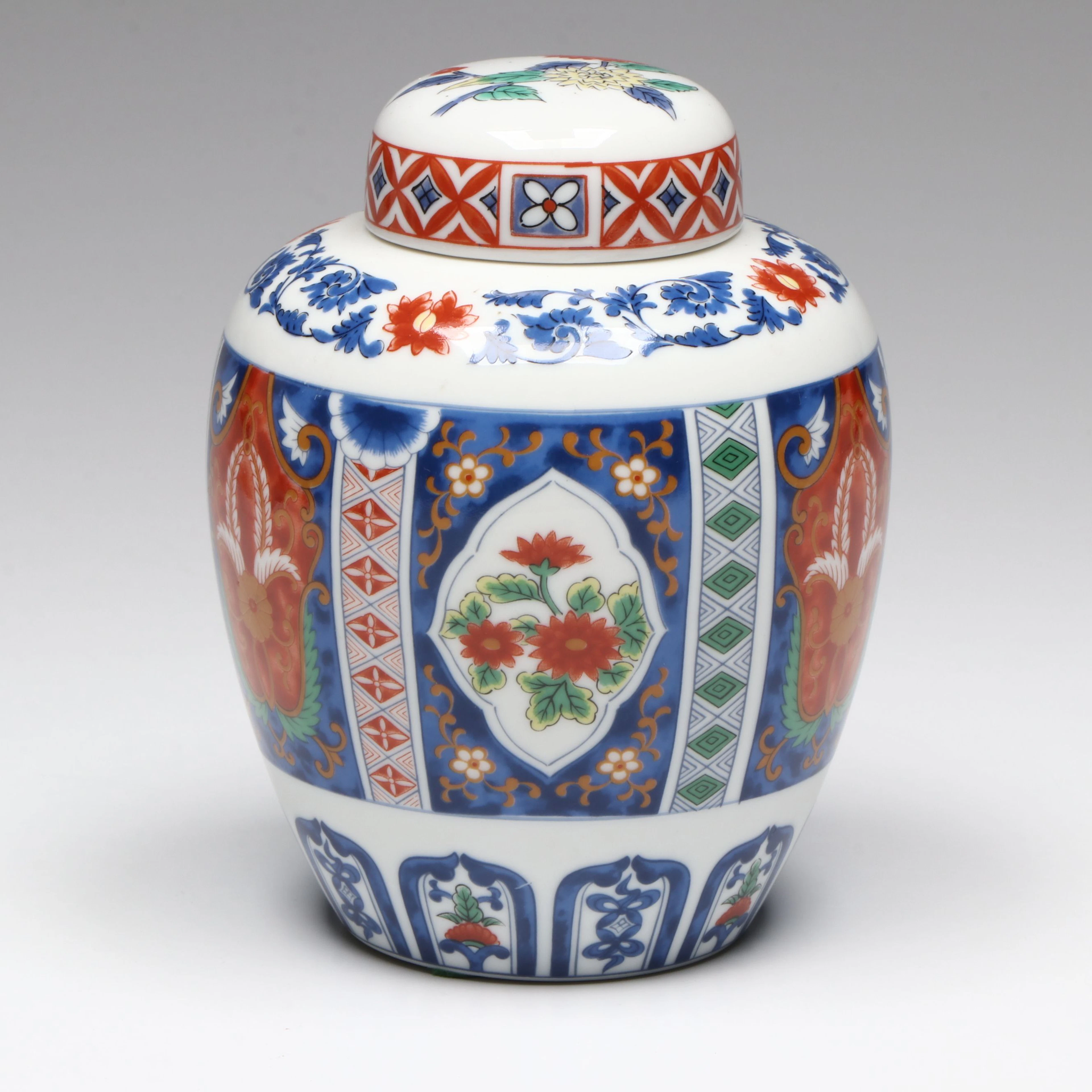 Japanese Imari Hand-Painted Porcelain Ginger Jar