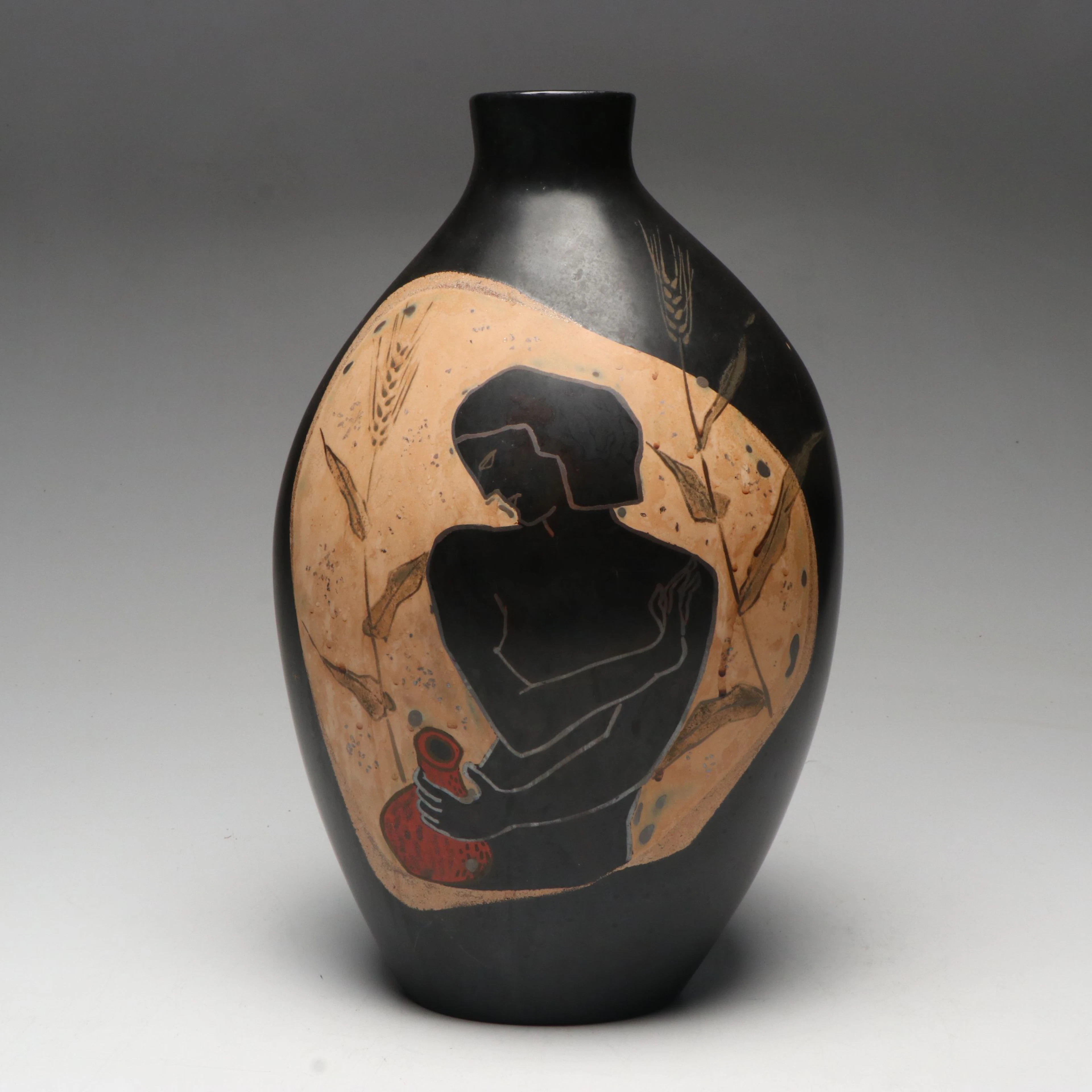 Classical Style Black Plastic Vase