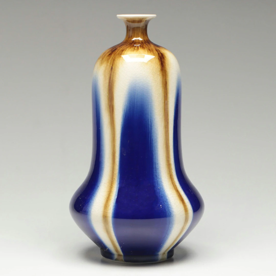Chinese Decorative Porcelain Gourd Vase, 20th Century