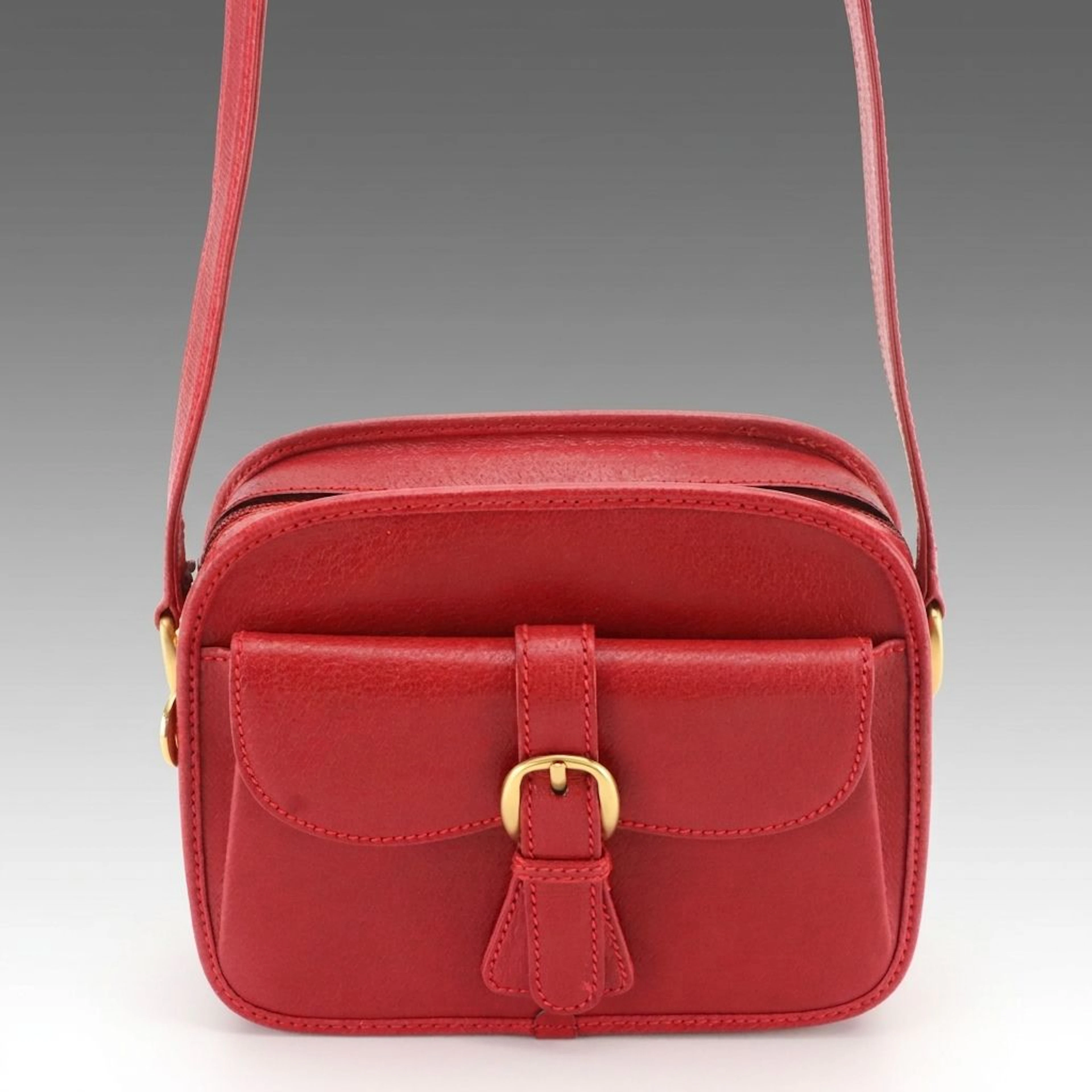 Gucci Sherry Line Buckle Flap Crossbody Bag in Red Leather