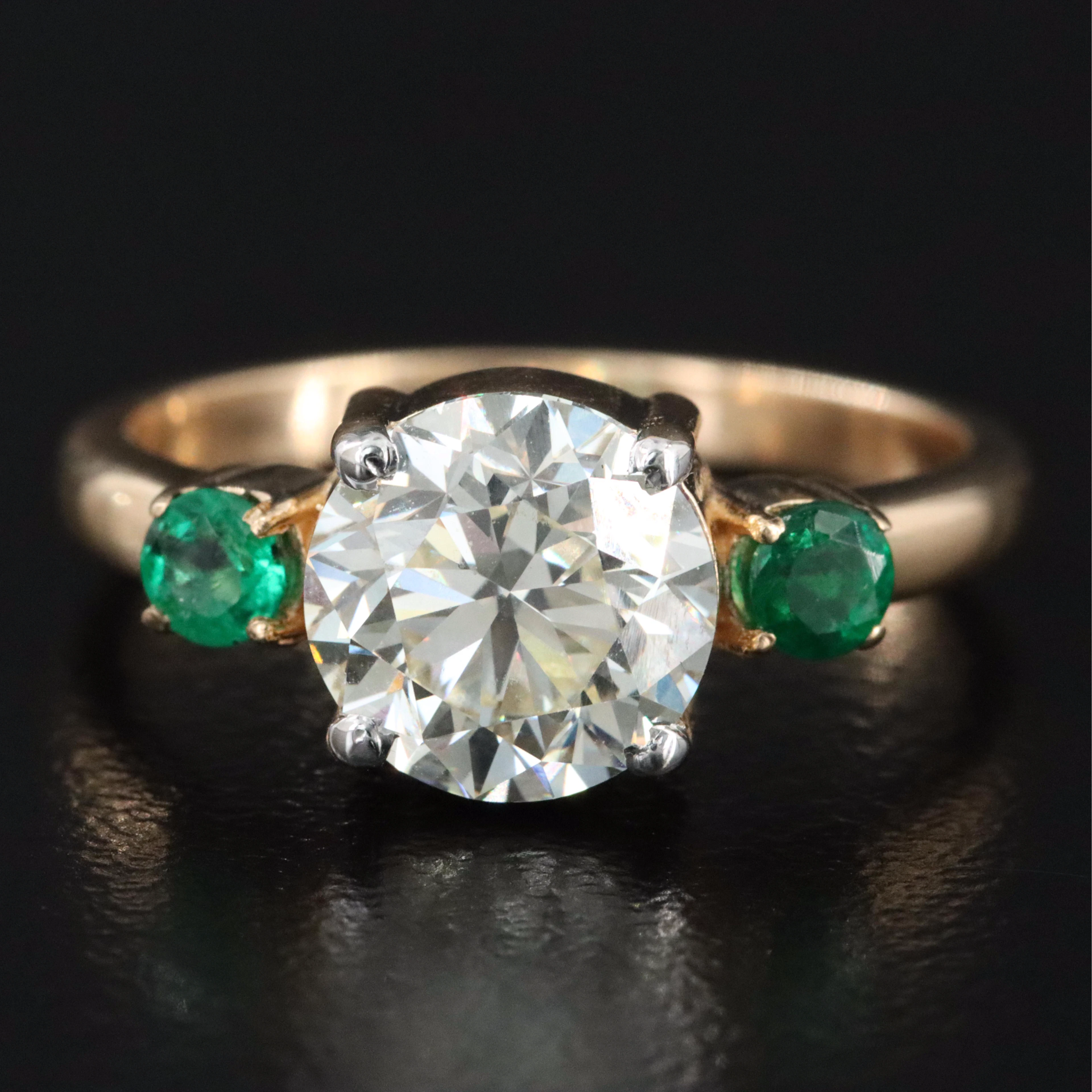 18K 2.01 CT Internally Flawless Diamond and Emerald Ring with IGI Report