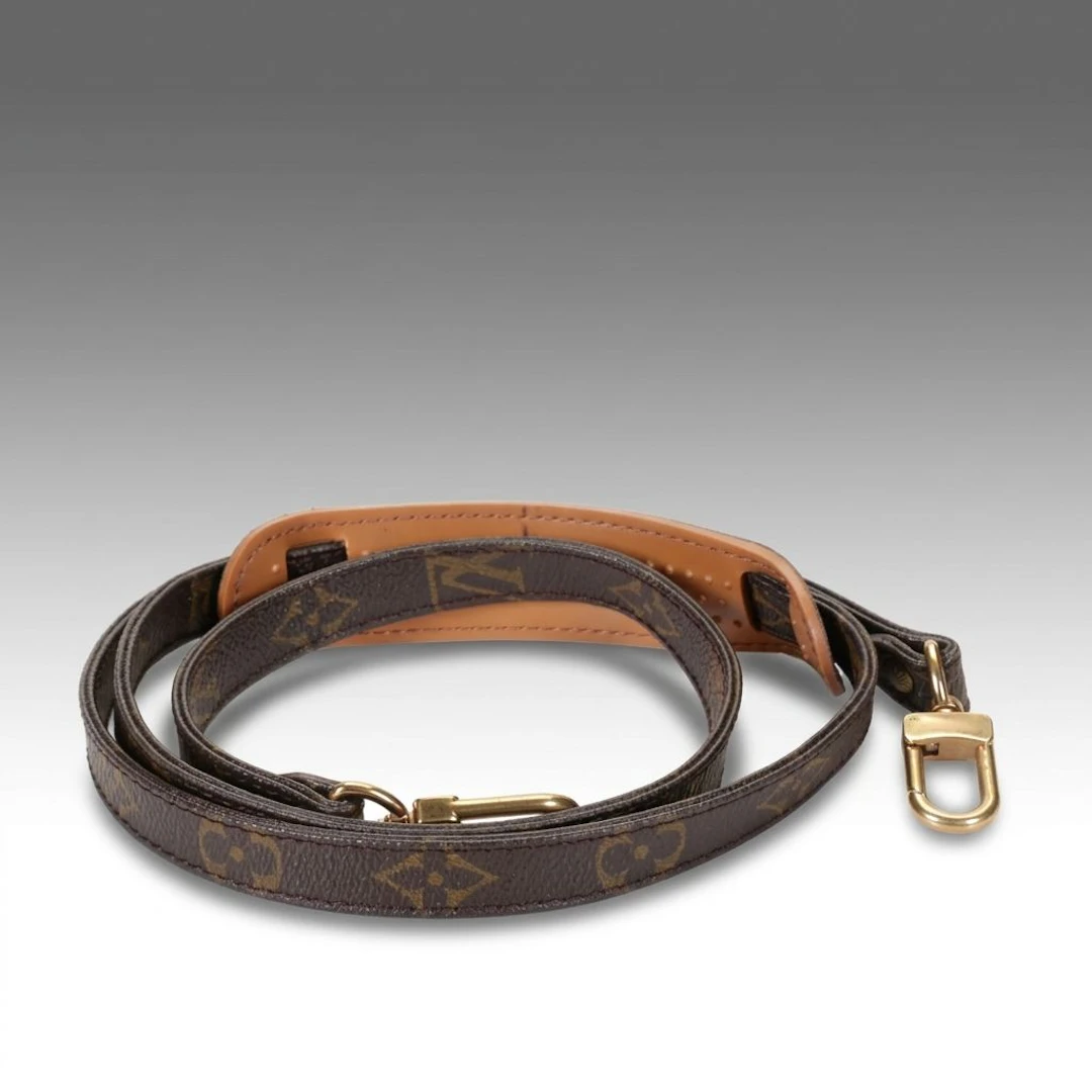 Louis Vuitton Shoulder Strap in Monogram Canvas and Leather