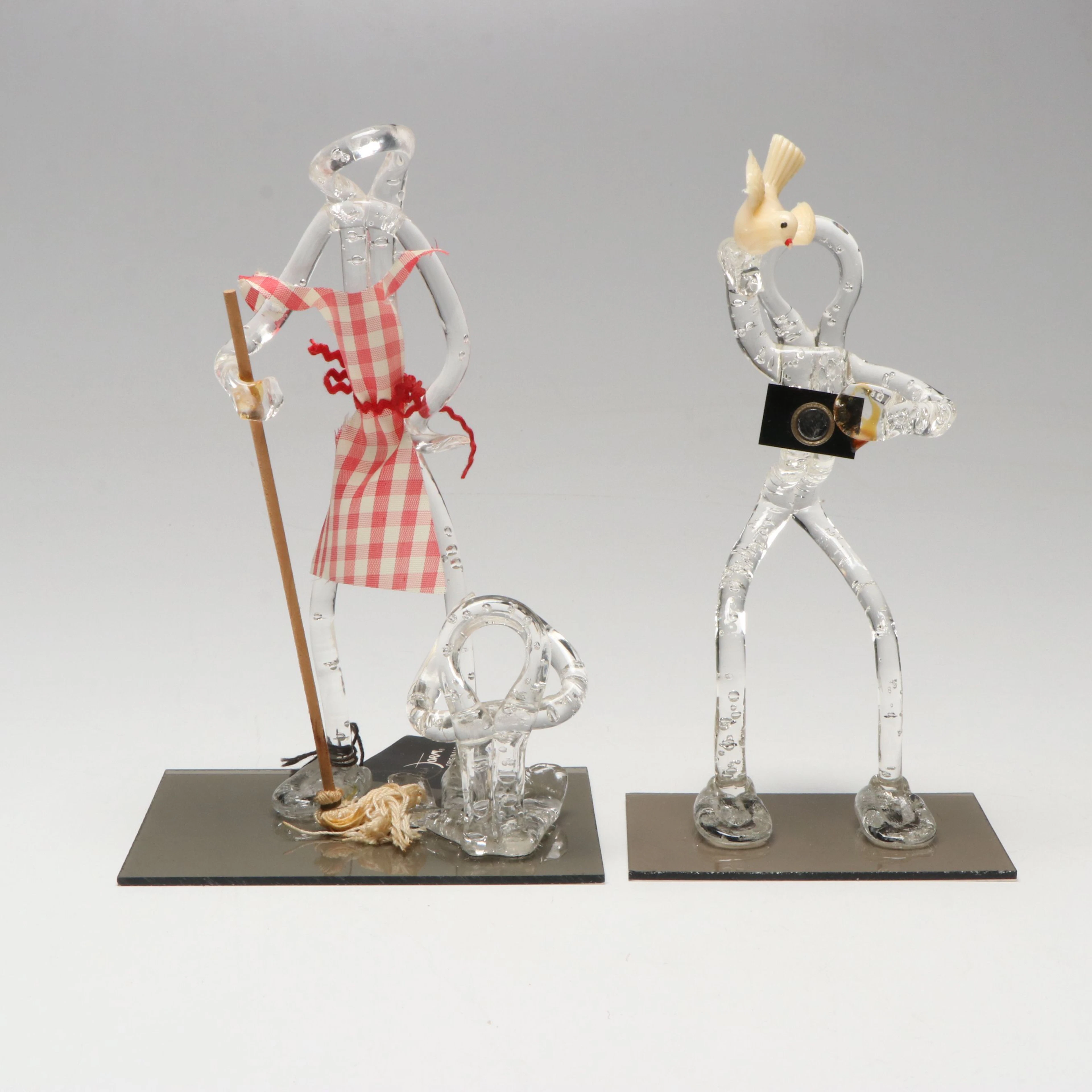 Flair Form Originals Mother and Photographer Figurines