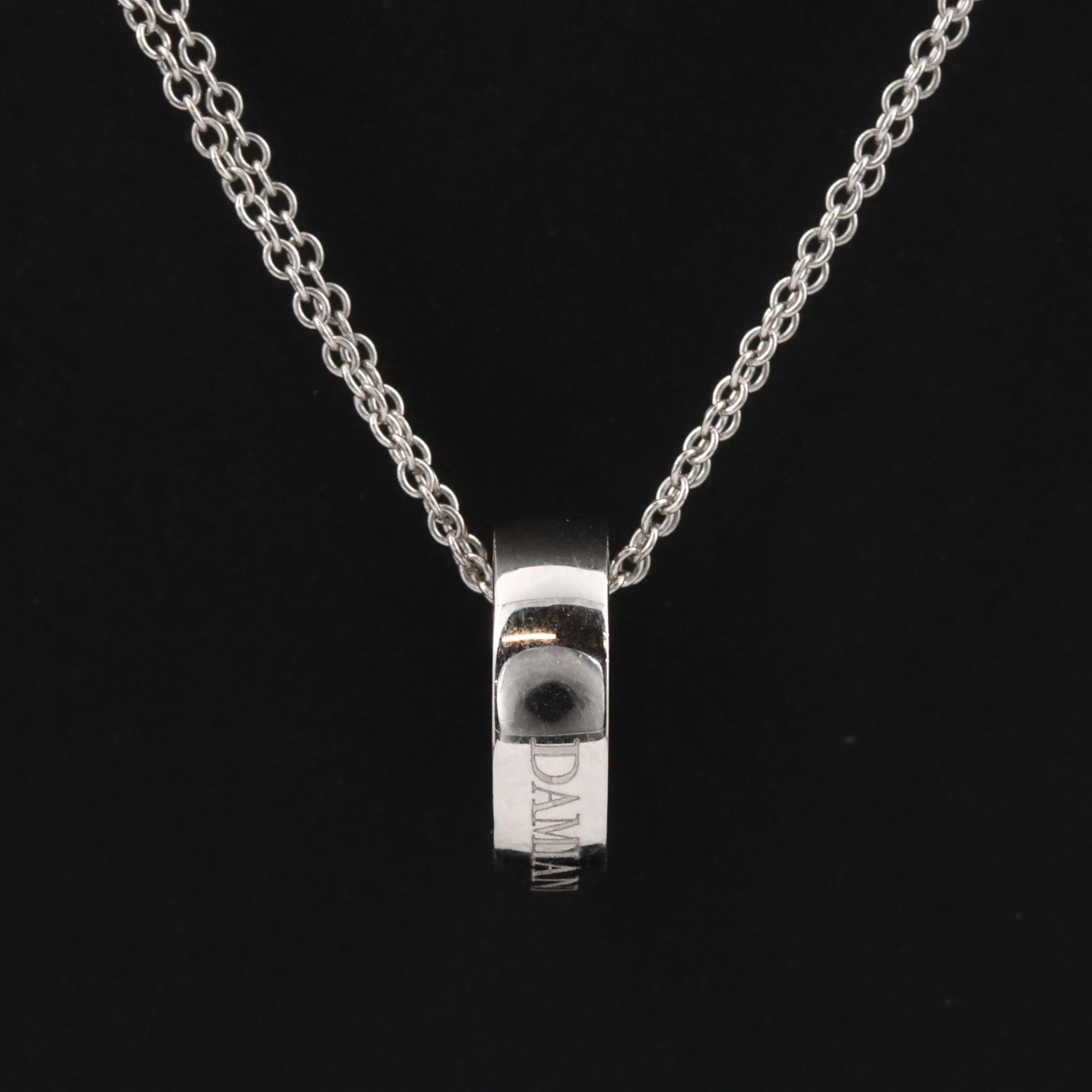 Damiani and Brad Pitt 18K White Gold and Diamond Circle Necklace