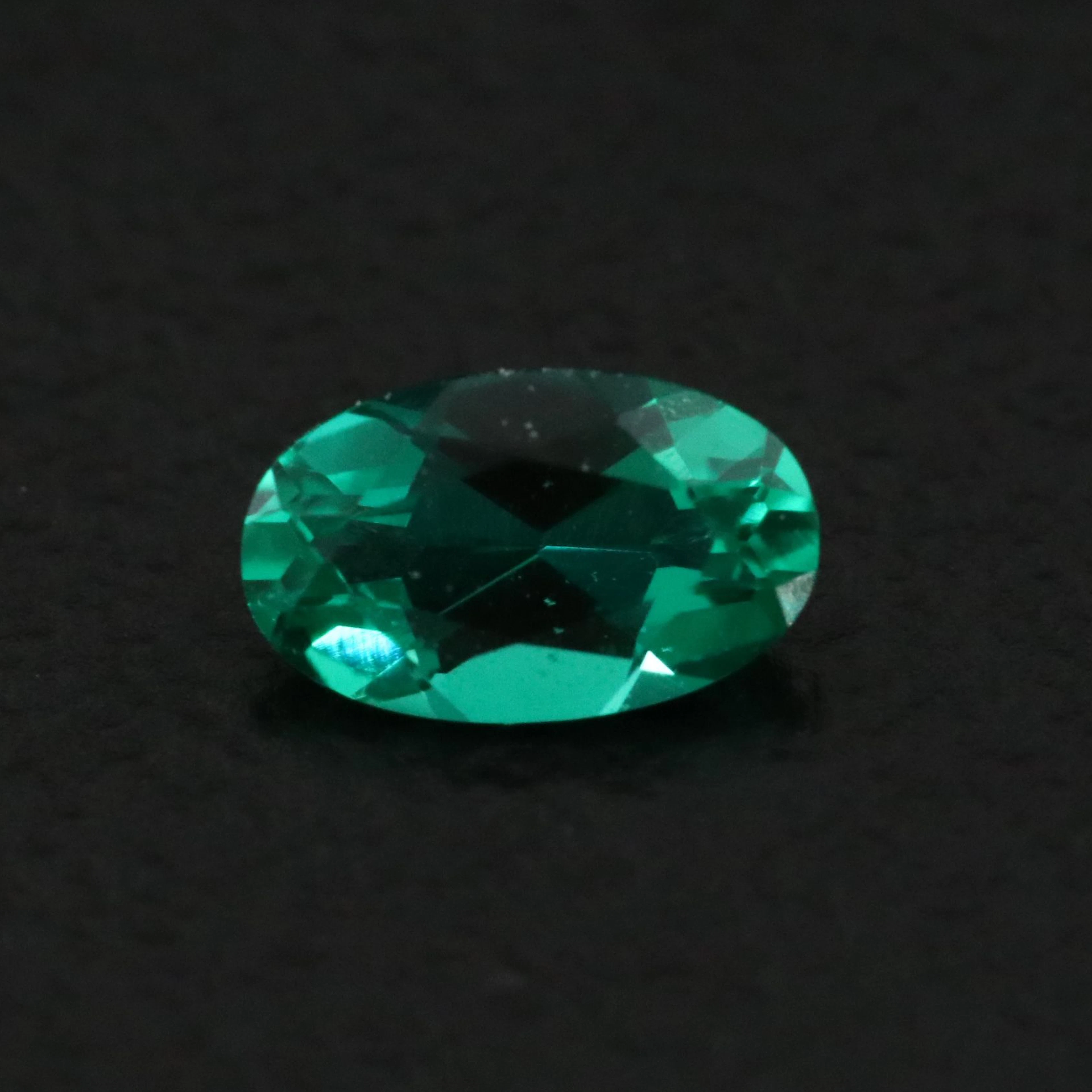 Loose 0.18 CT Lab Grown Emerald