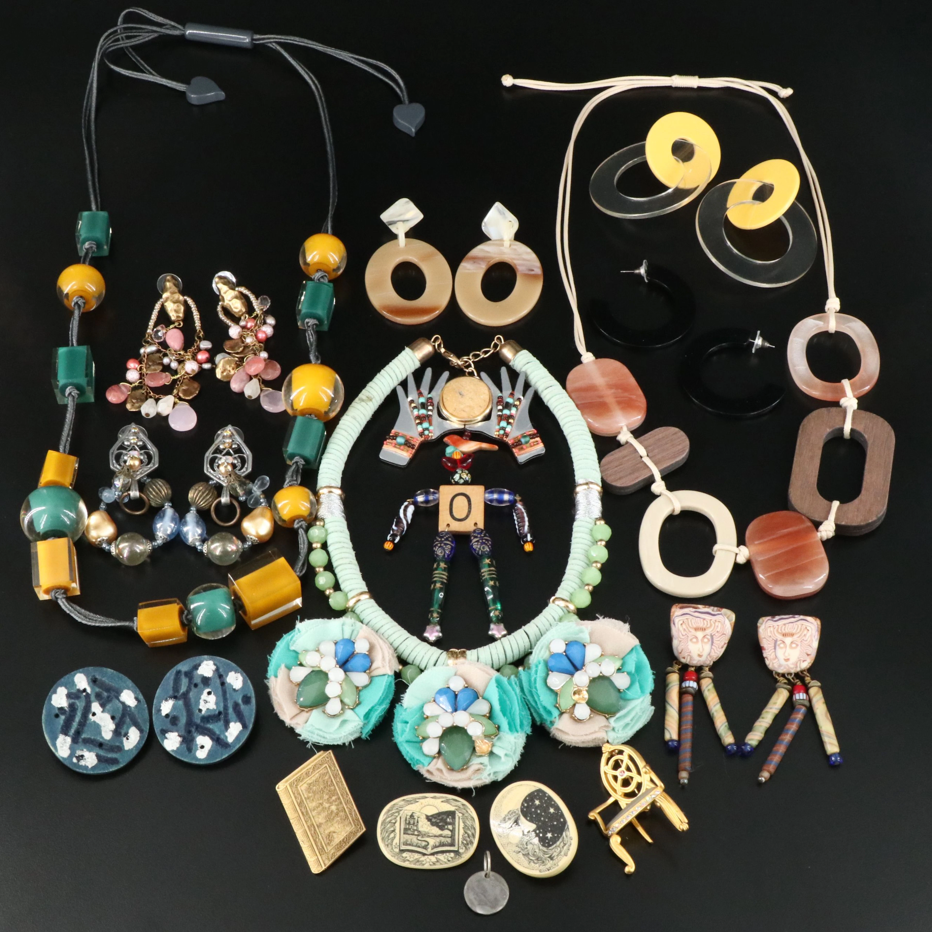 Bob Mackie and Jasper Featured in Jewelry Collection