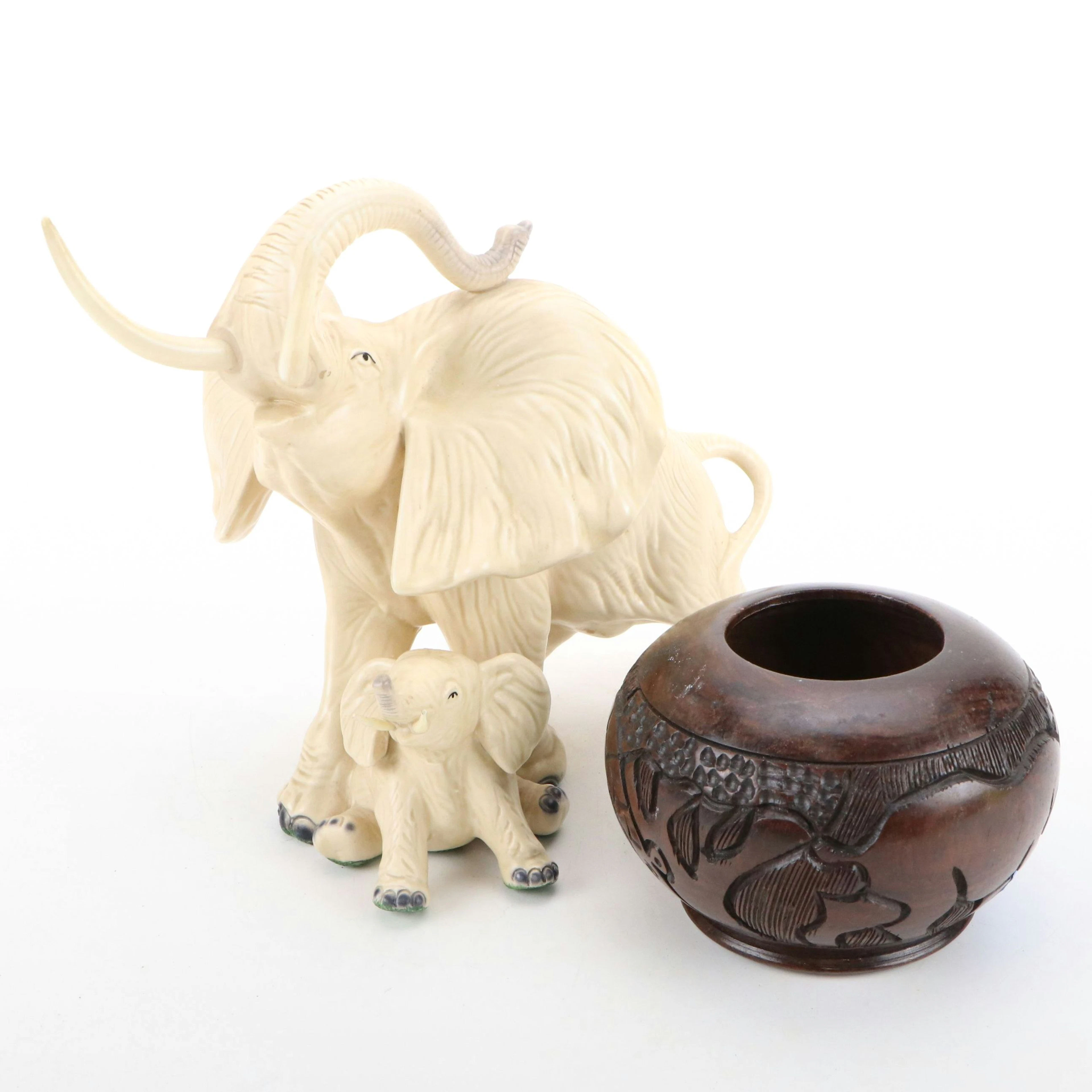 Cerámica de Cuernavaca Elephant and Calf Figurine with Carved African Vessel