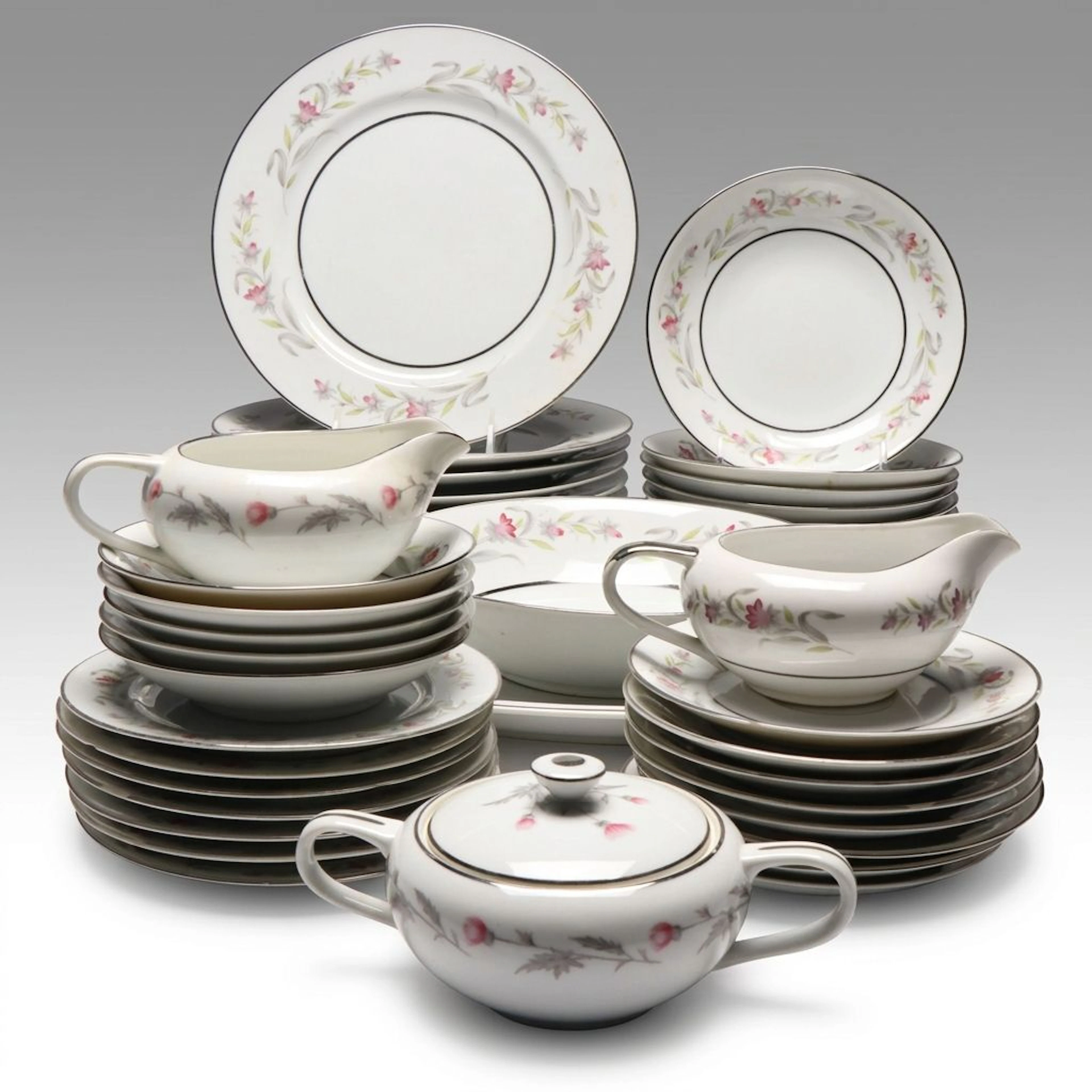 Empress "Bella Flora" Porcelain Dinnerware and Serving Pieces, Mid-20th C.