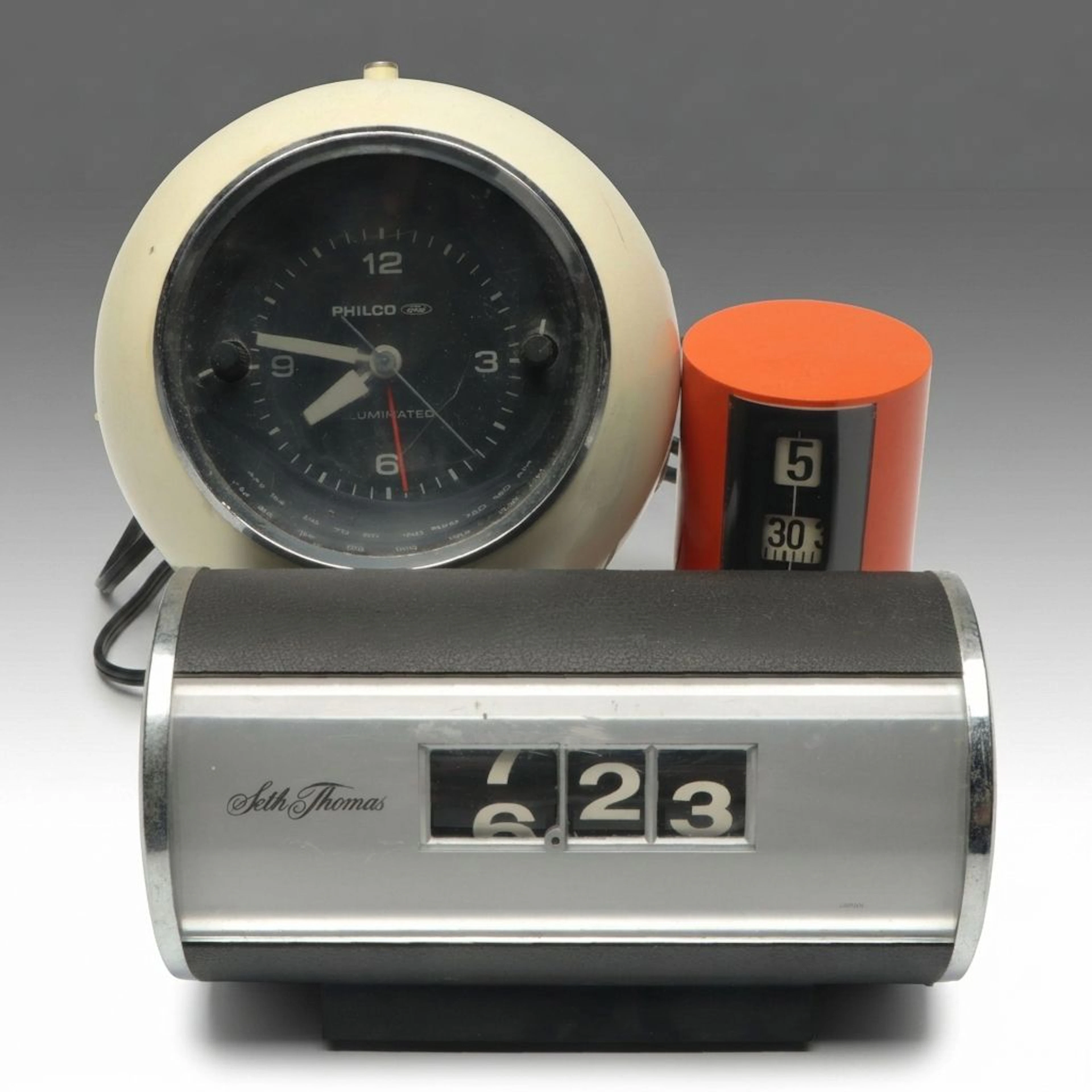 Vintage MCM Seth Thomas "Speed Read", Philco-Ford Clock Radio and Other