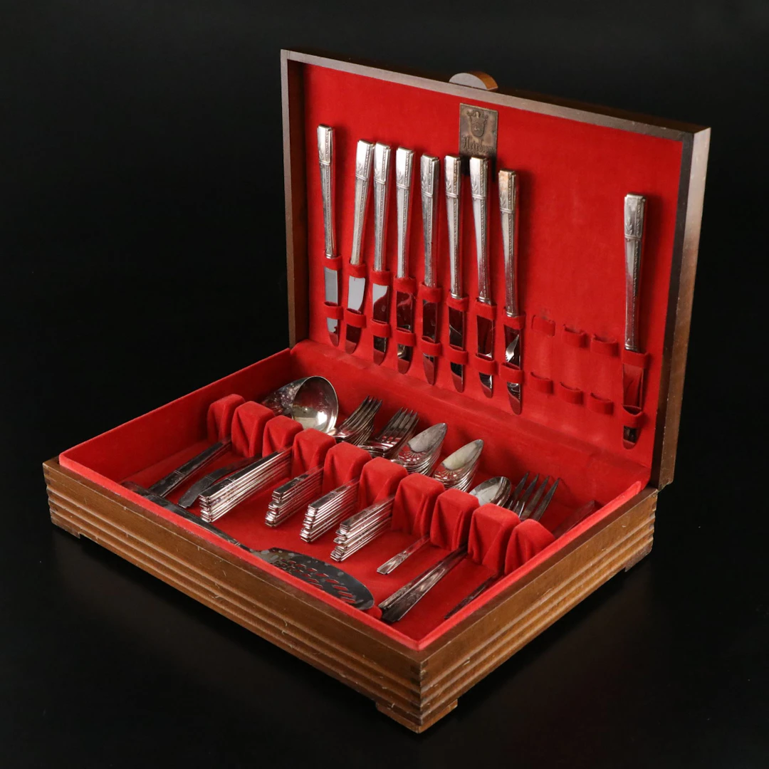 Oneida "Grenoble" Silver Plate Flatware Set with Case