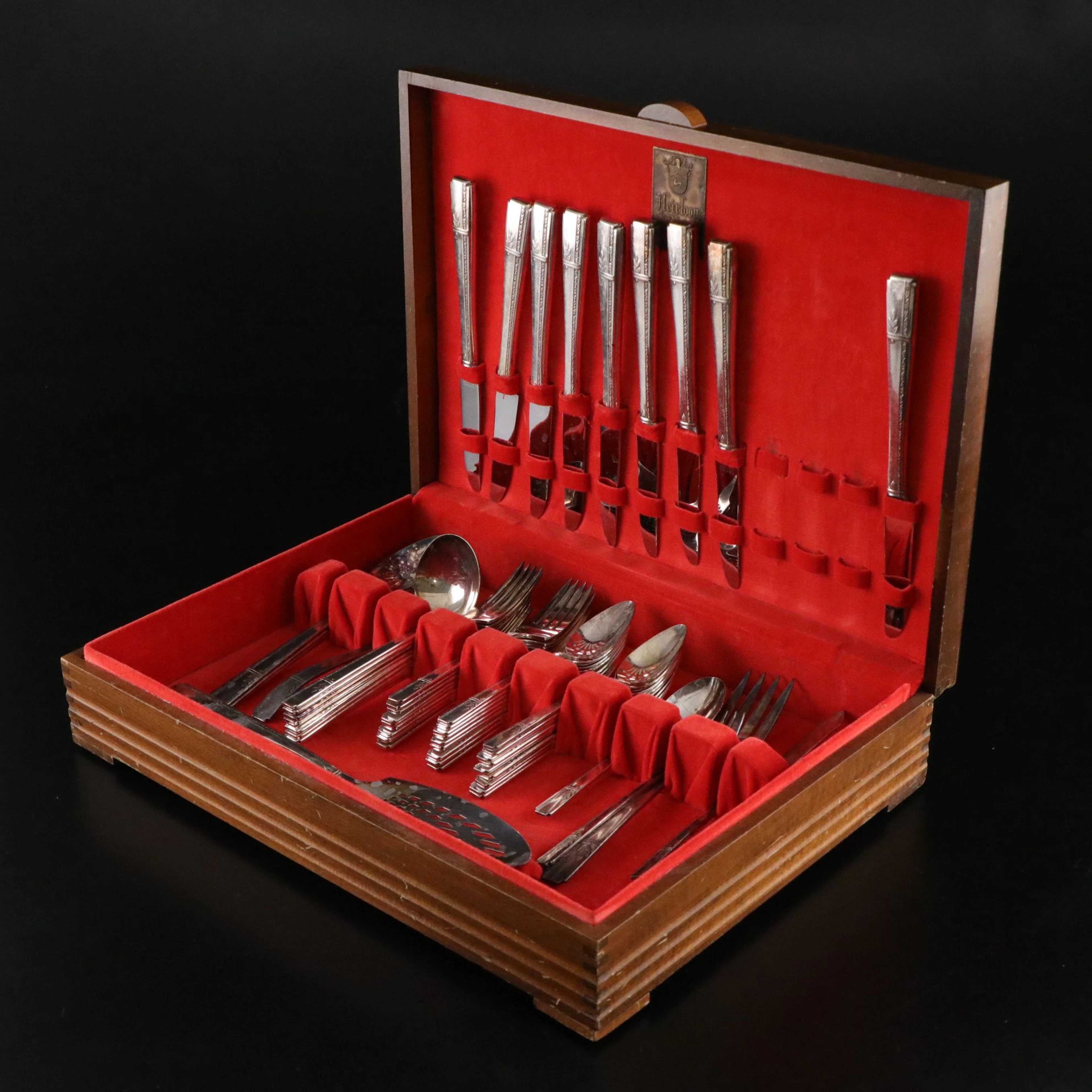 Oneida "Grenoble" Silver Plate Flatware Set with Case