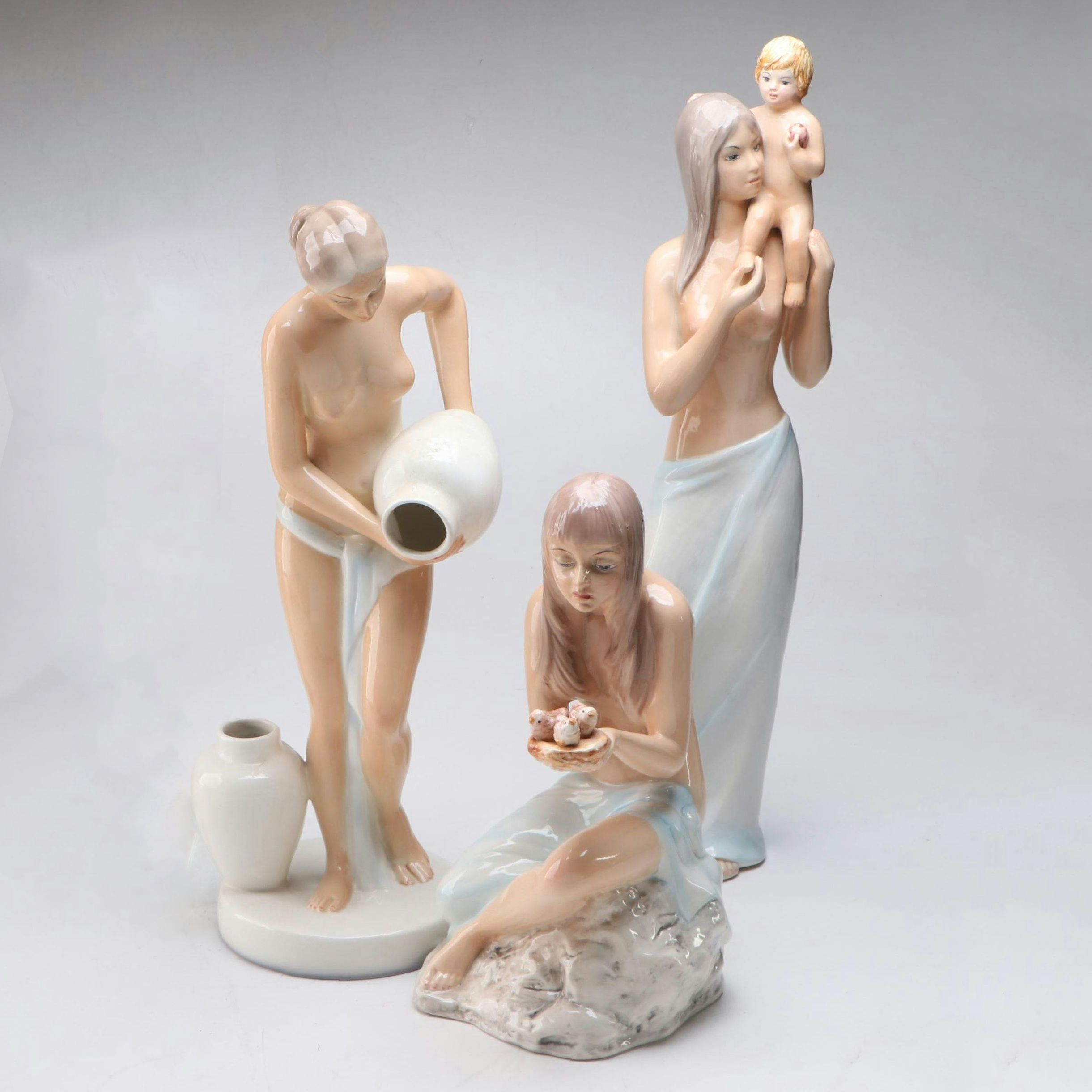 Auction price result for ronzan | Barnebys auction results.