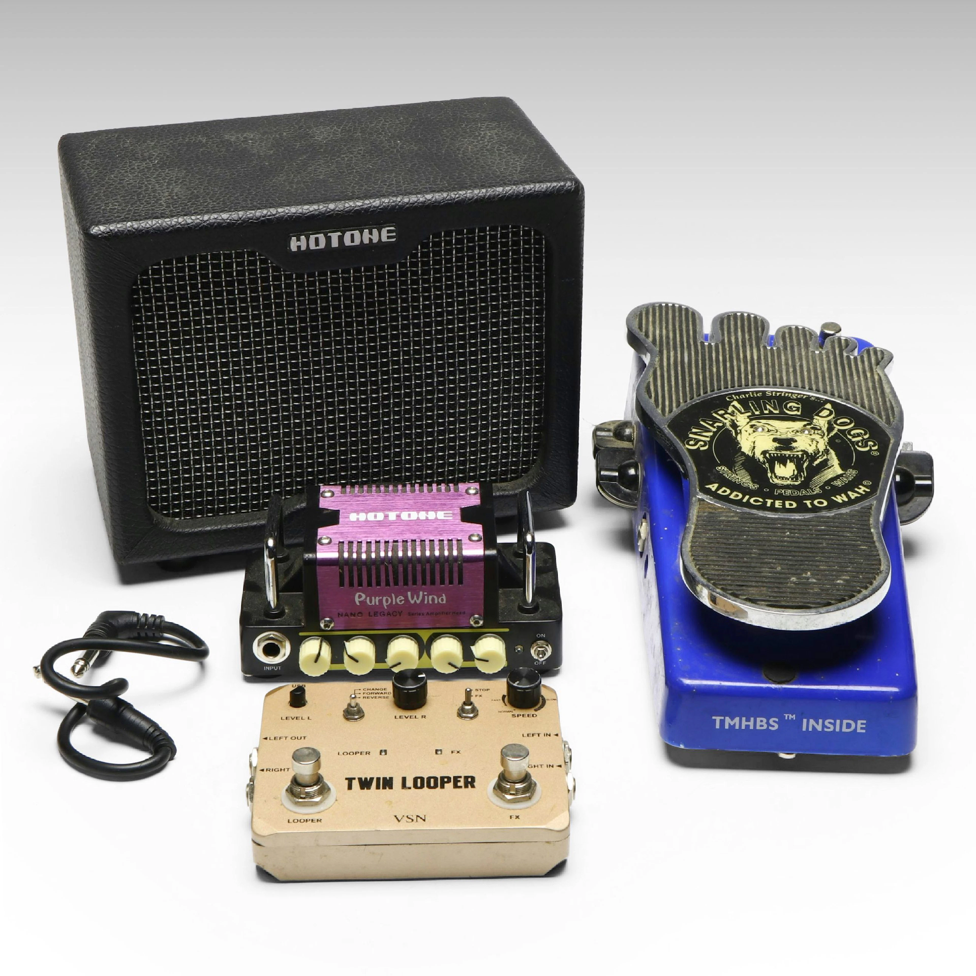 Snarling Dogs "Blues Bawls" Wah Pedal with More Pedals and Speaker