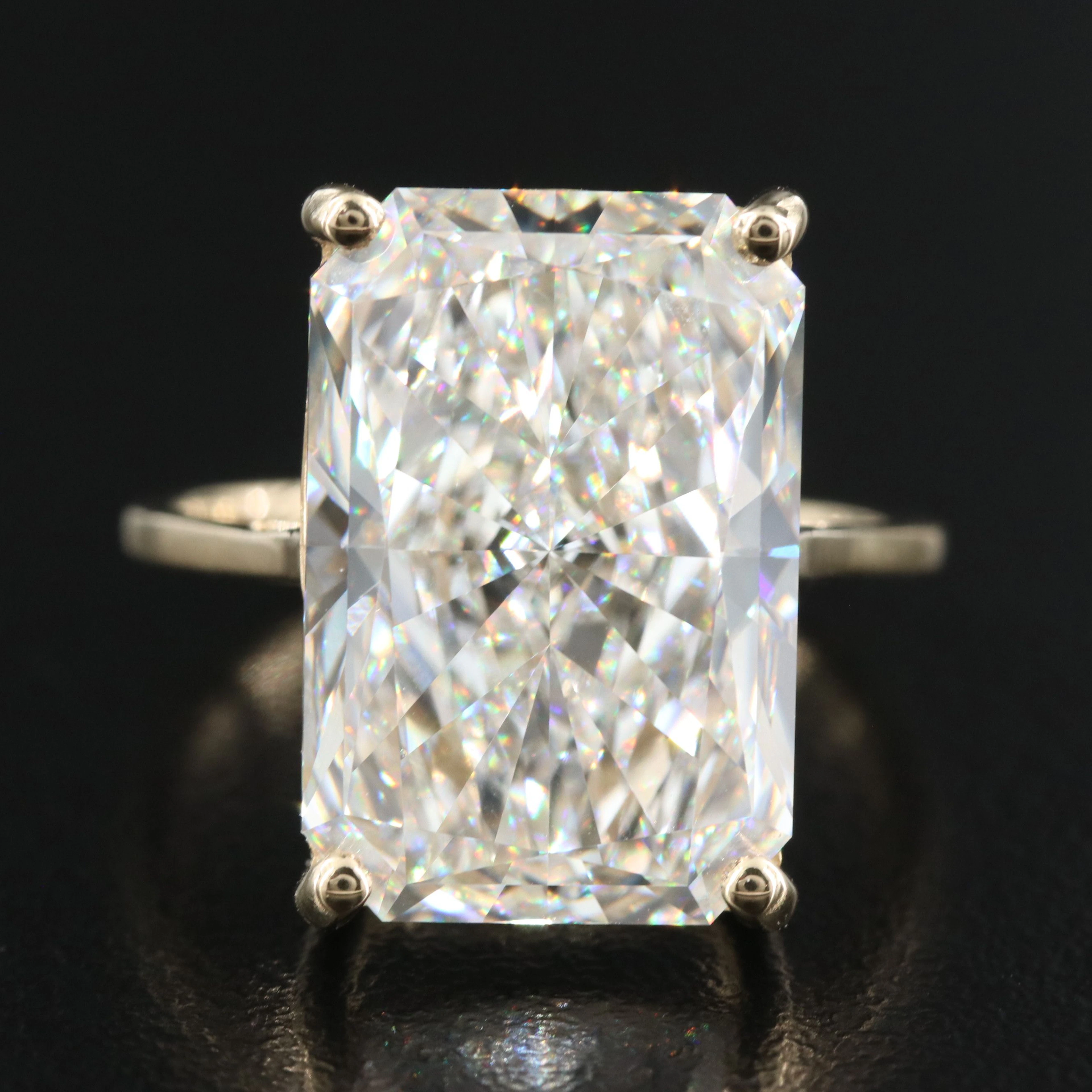 14K 10.32 CT Lab Grown Diamond Solitaire Ring with IGI Report