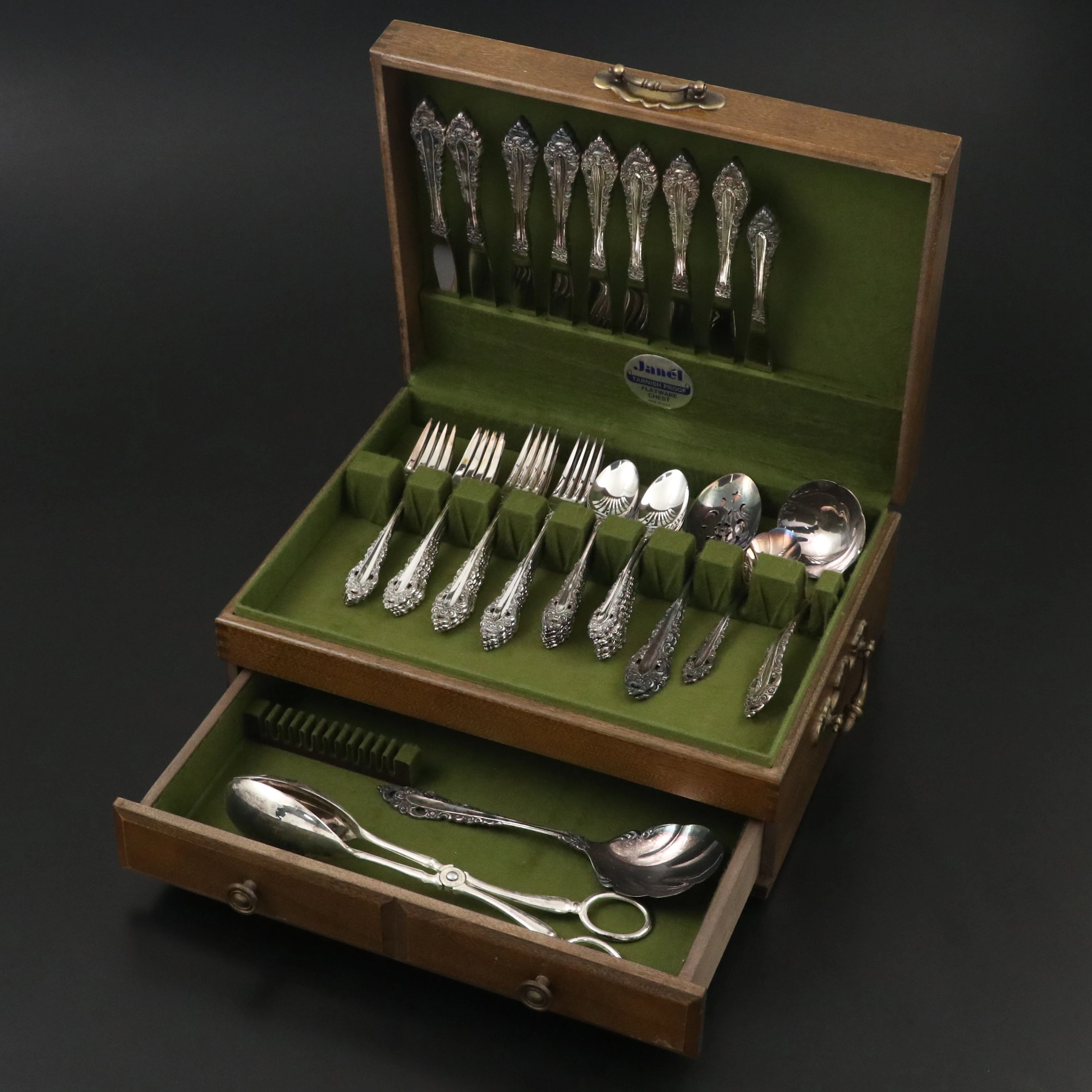 Oneida "Royal Grandeur" Silver Plate Flatware and Serving Utensils, 1975-1984
