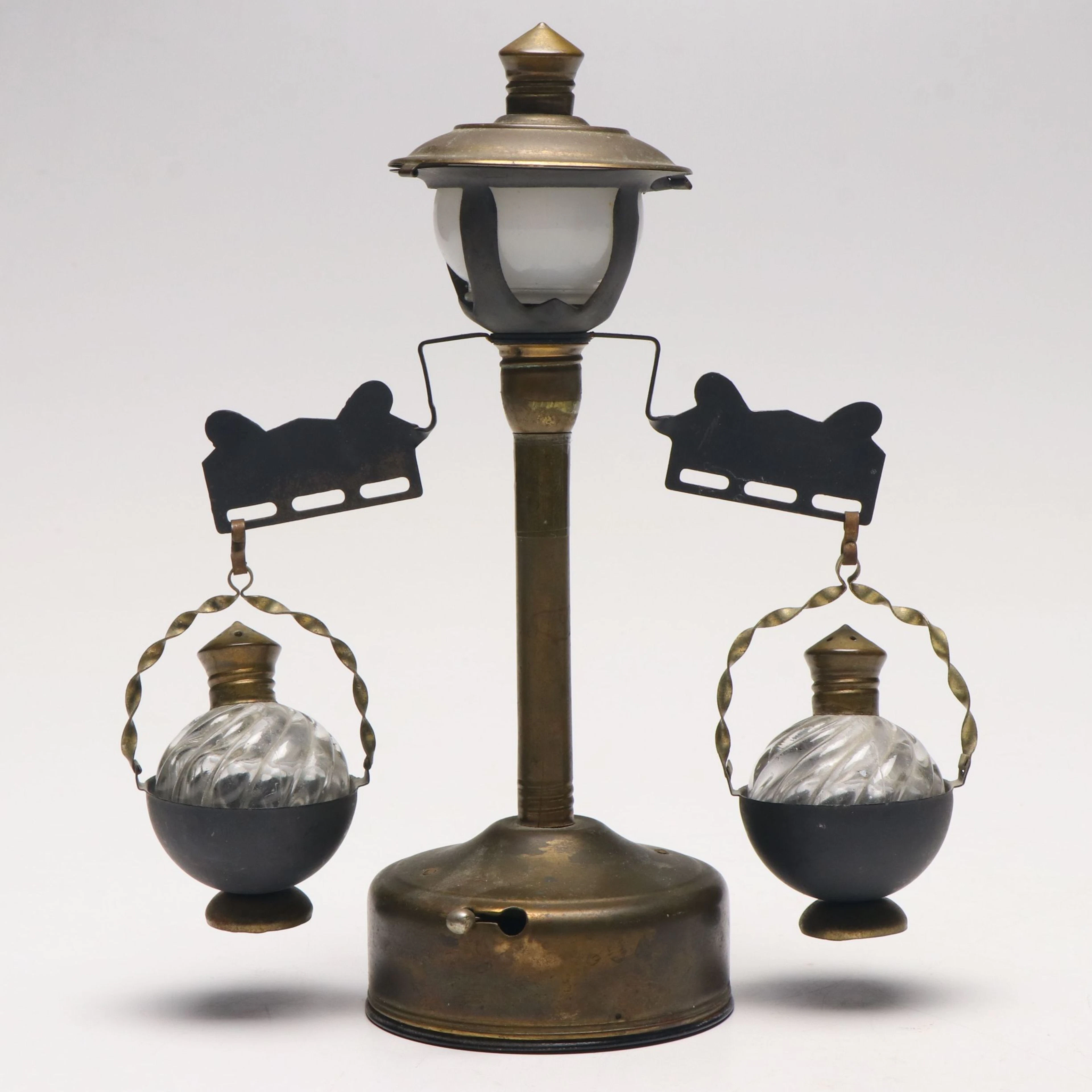 Japanese Novelty Street Lamp Salt and Pepper Shaker Set