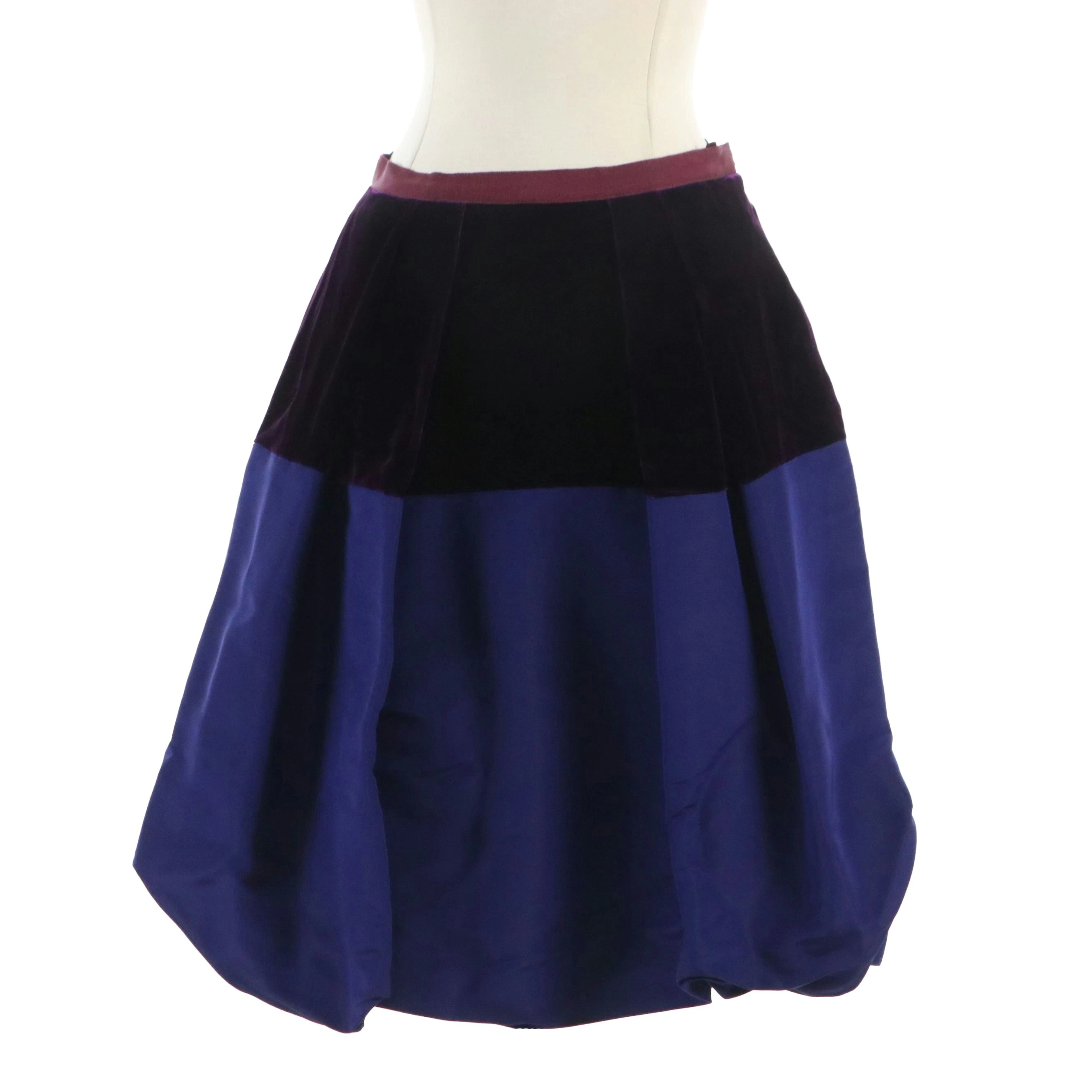 Oscar de La Renta Rayon Velvet and Silk Bubble Hem Skirt