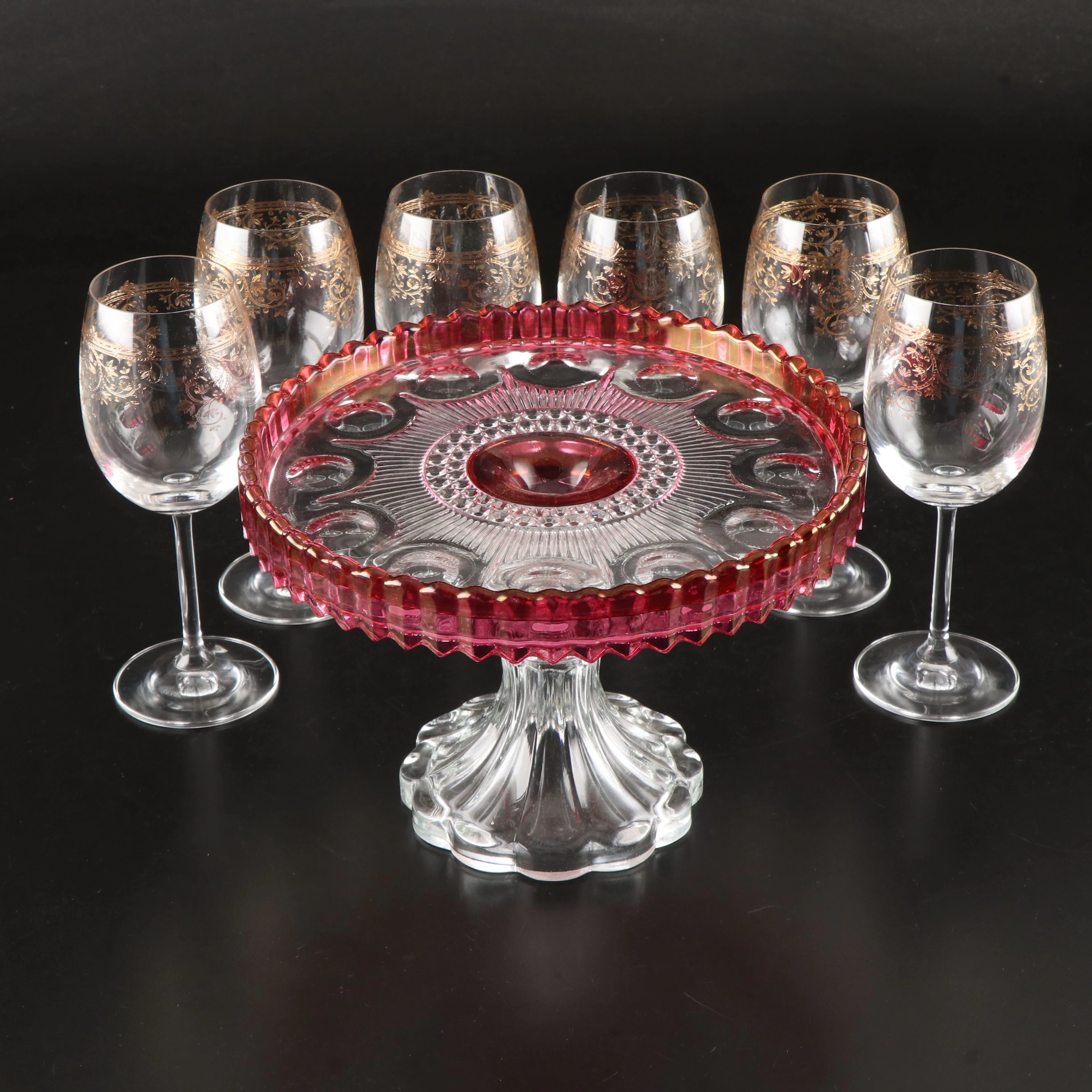 US Glass "Manhattan Ruby" Cake Stand with Paul Nagel "Lucca" Wine Glasses