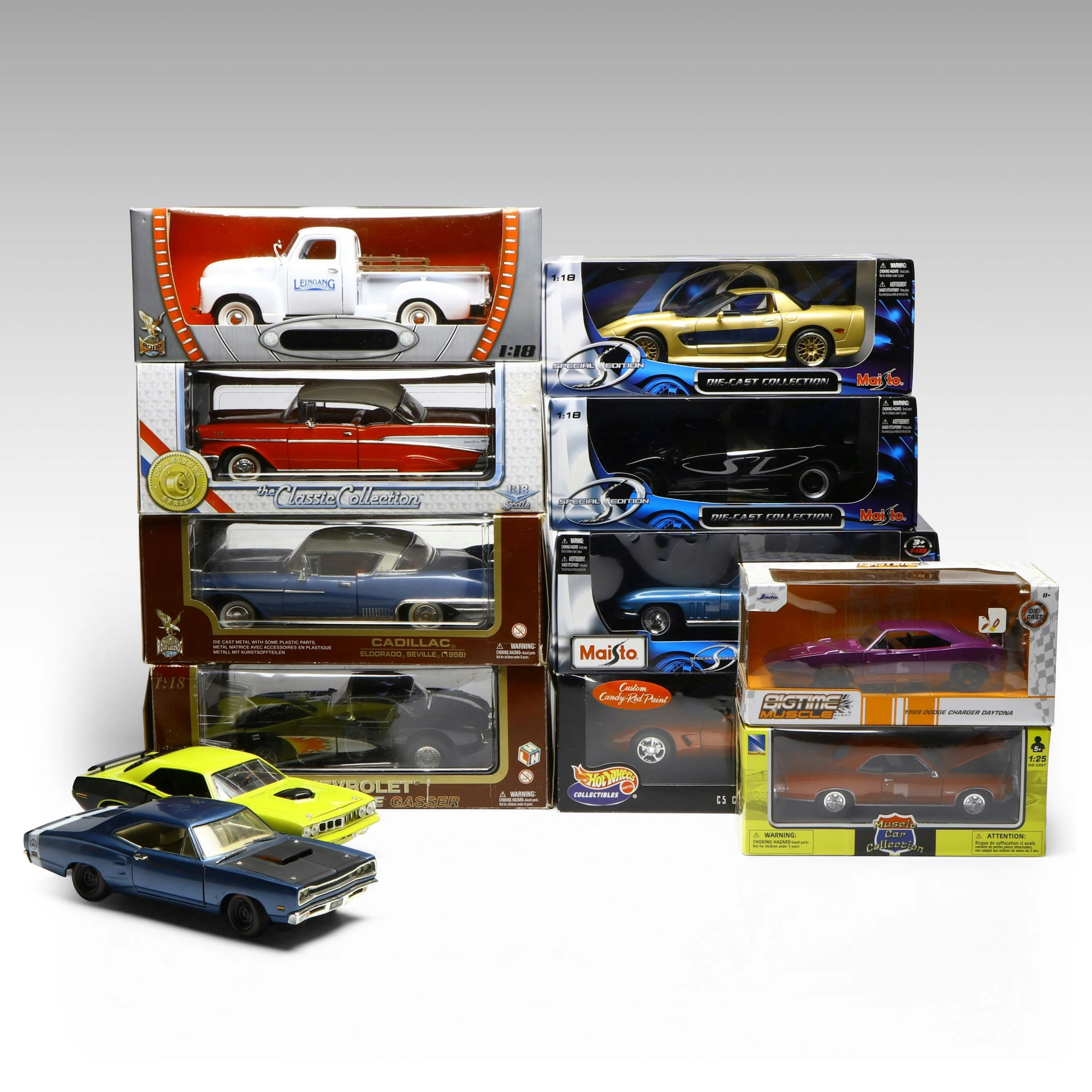 Maisto '65 Corvette Stingray, Lamborghini Diablo SV and More Diecast Cars