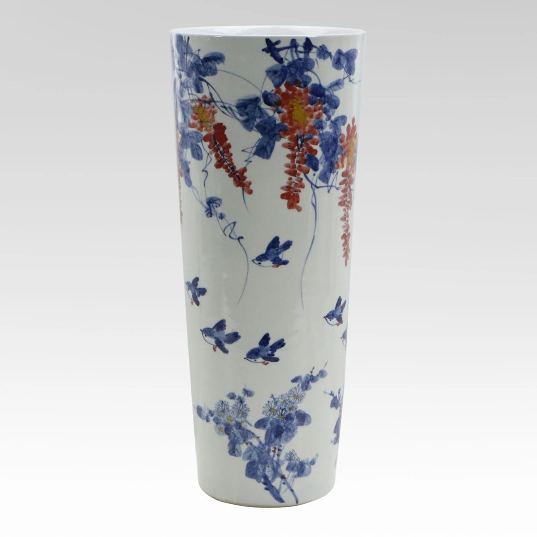 Chinese Imari-Style Porcelain Umbrella Stand with Wisteria Motif
