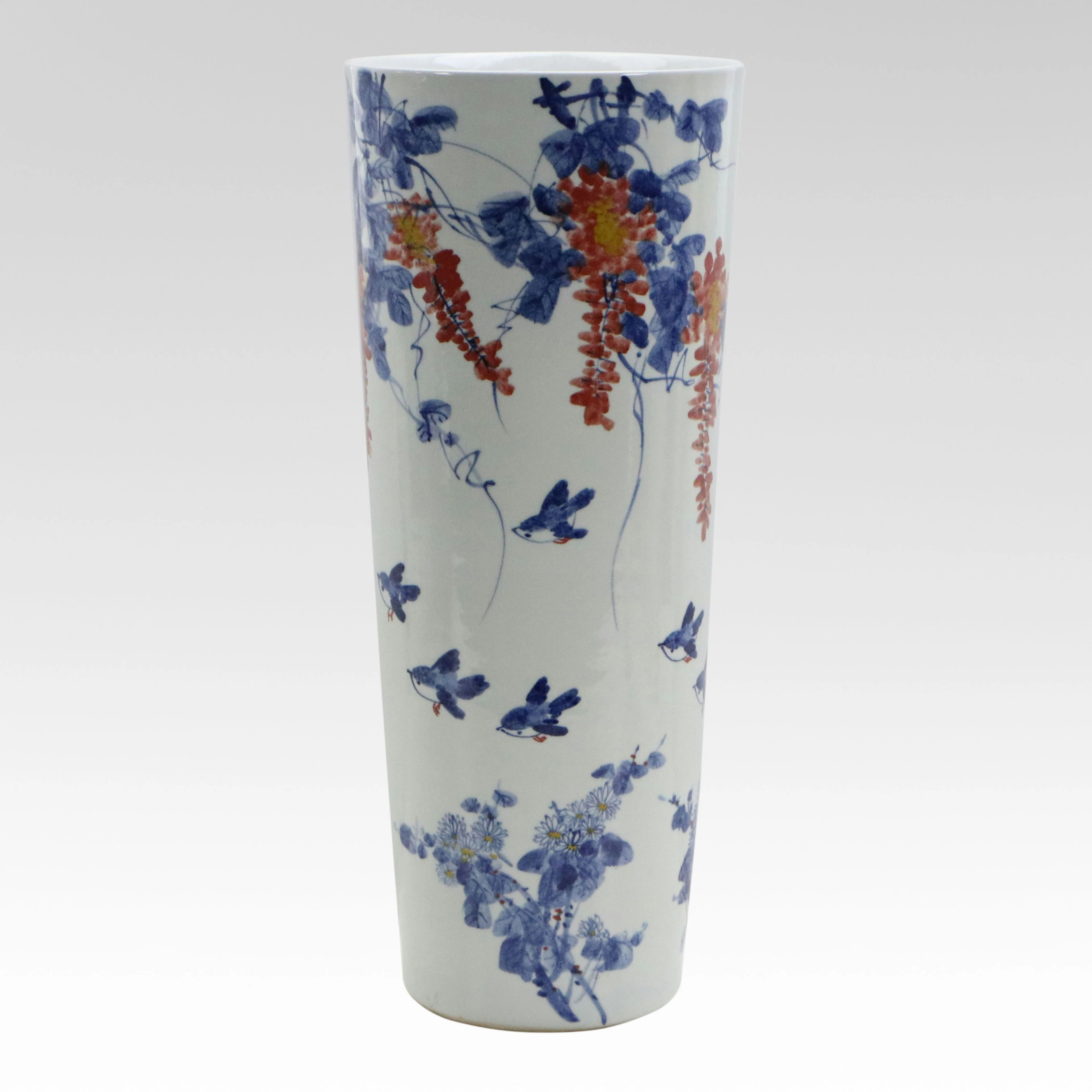 Chinese Imari-Style Porcelain Umbrella Stand with Wisteria Motif