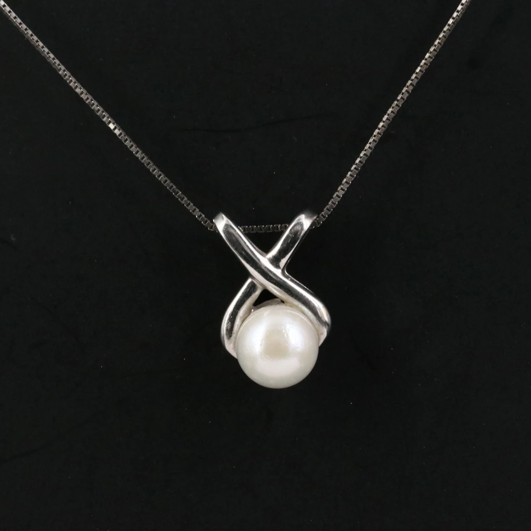 10K Pearl Pendant Necklace
