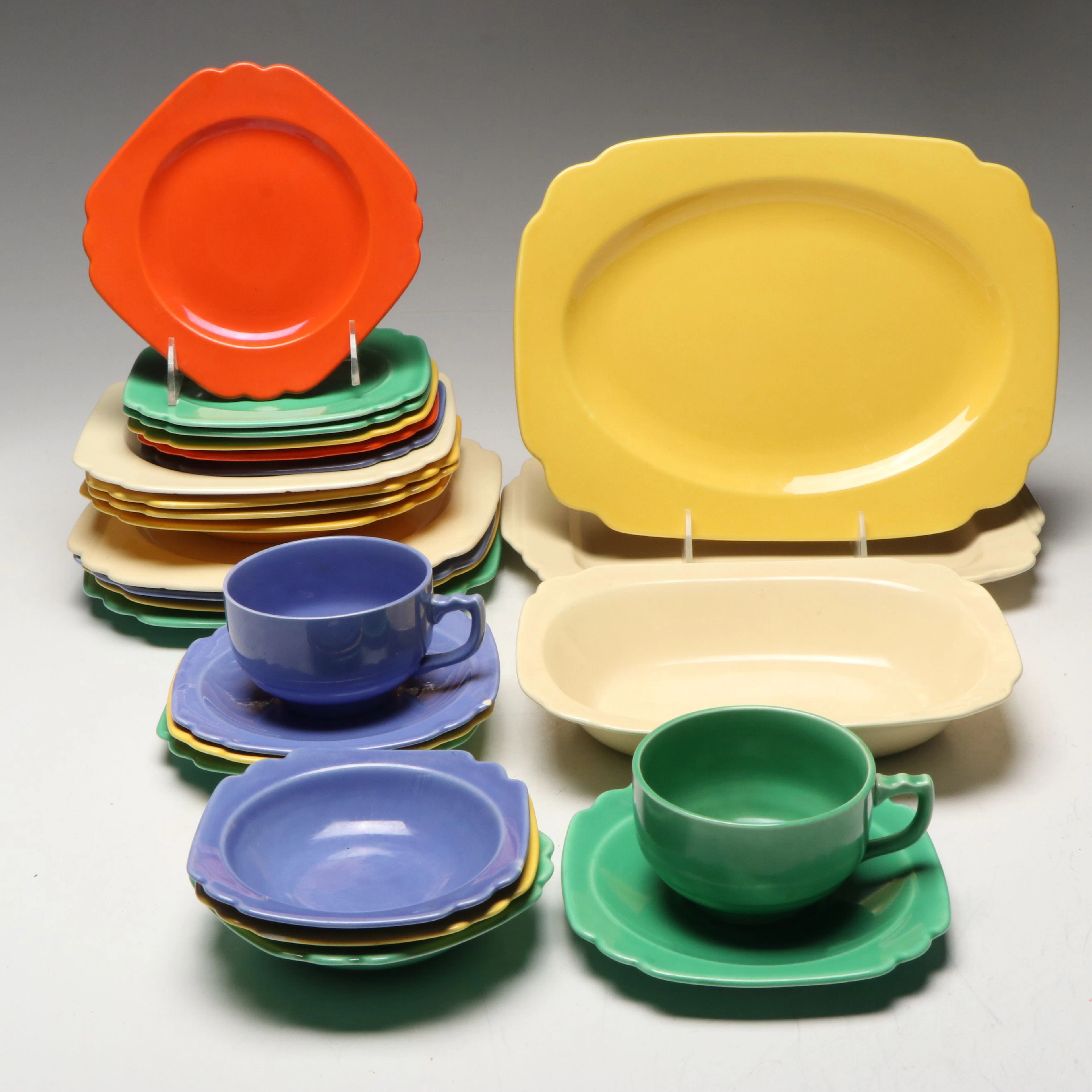 Homer Laughlin "Riviera" Scalloped Edge Mid Century Modern Style Dinnerware