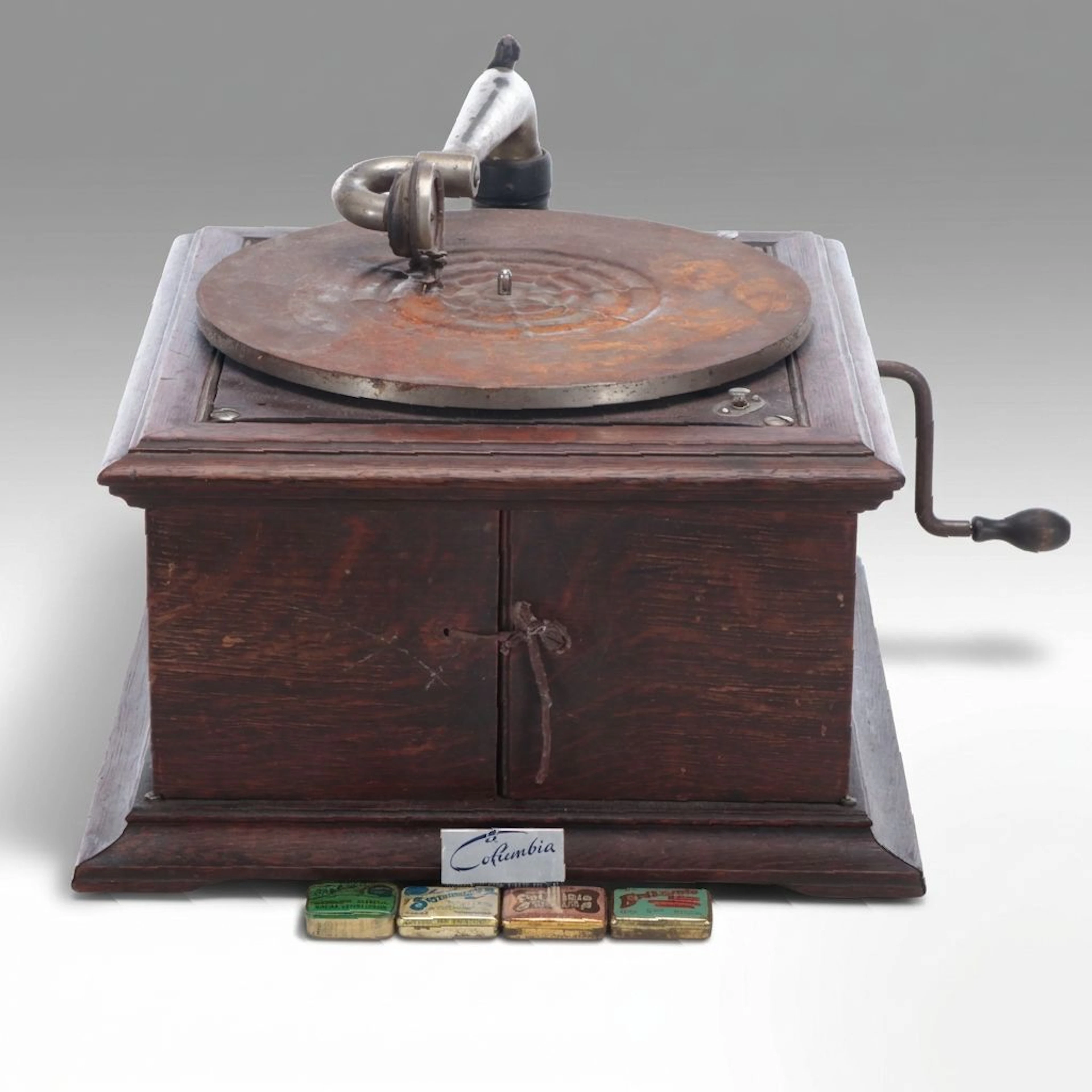 Victor Model VV-VI Phonograph with Needles, Circa 1920