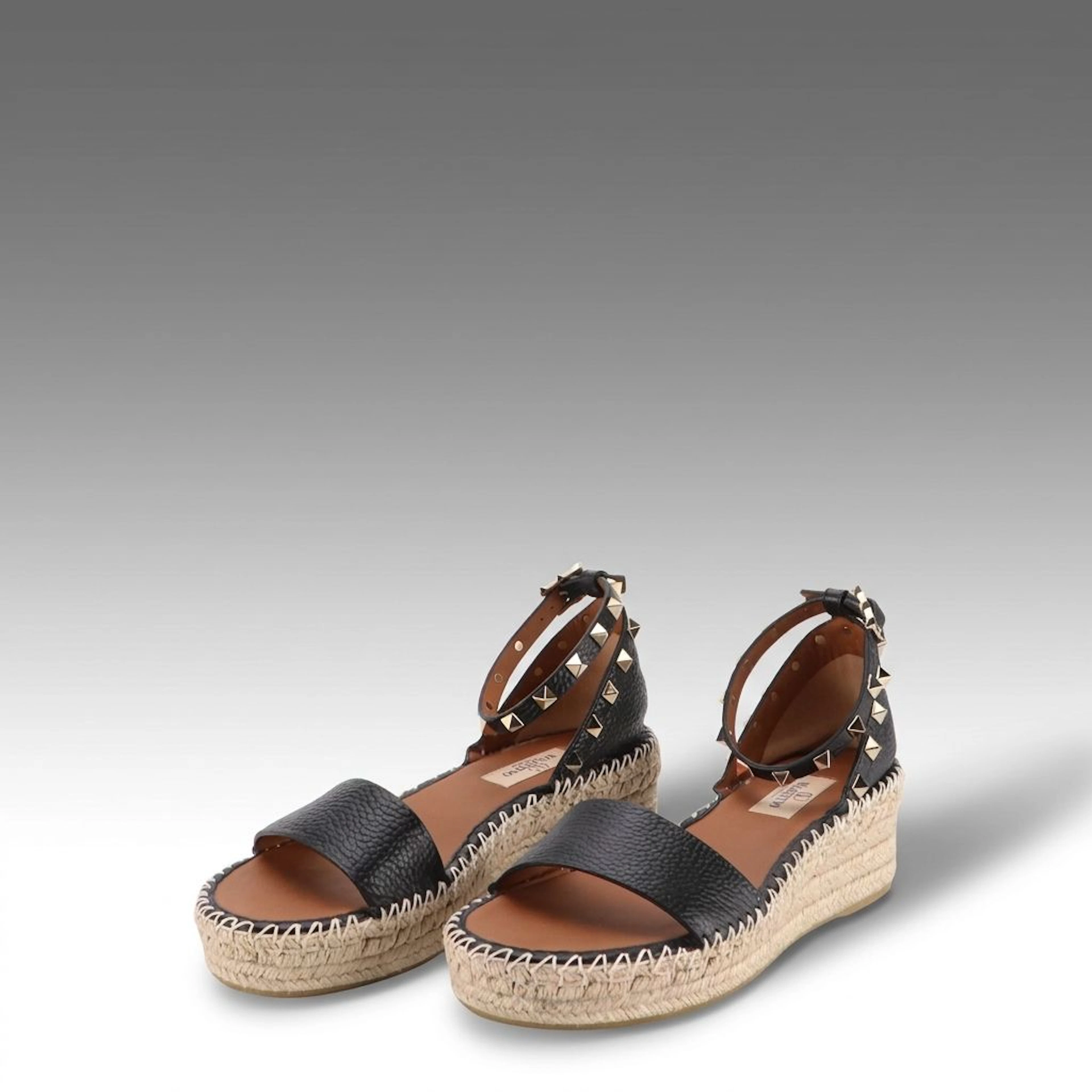 Valentino Garavani Rockstud Espadrille Sandals in Grained Calfskin Leather