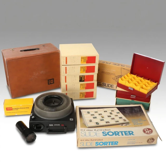 Kodak 750H Projector Carousel with Slide Trays, Zoom Lens and More