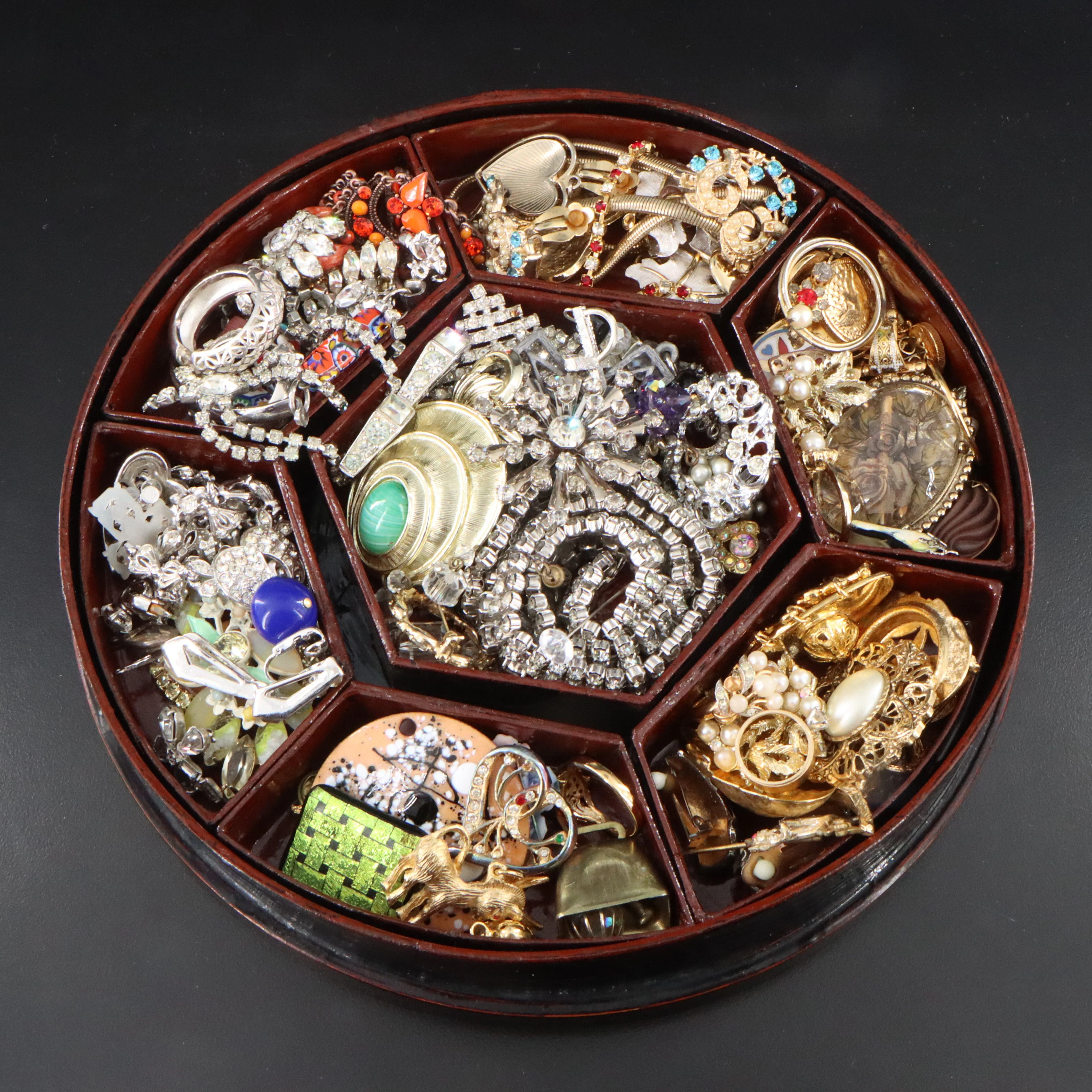 Uncommon Discoveries: Jewelry Collection